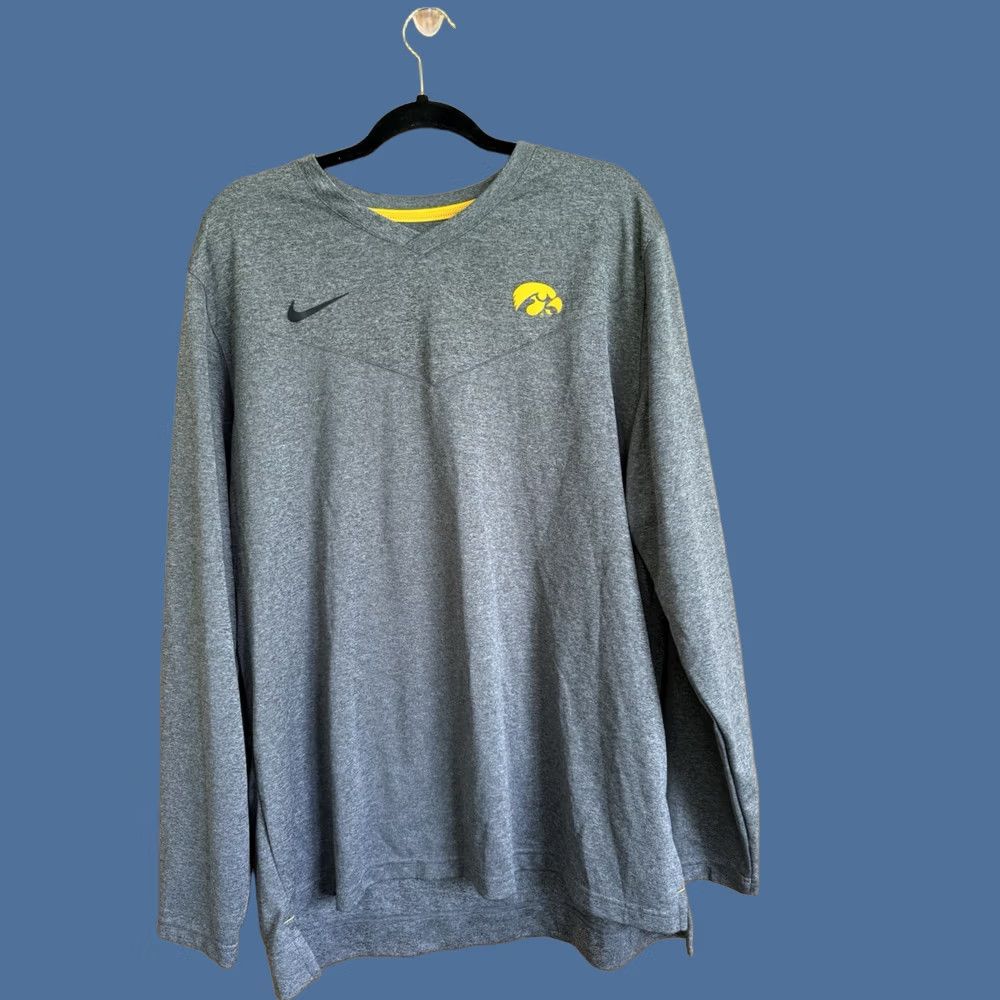 Nike Nike Hawkeyes Dri-Fit Long Sleeve Shirt 2XL Gray Mens Football Basketball Sport Size US XXL / EU 58 / 5 - 1 Thumbnail