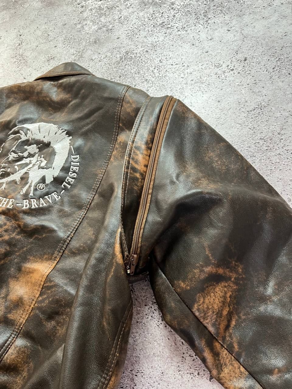 Diesel Vintage Diesel Leather Jacket Big Logo Bomber Japan Style Size US L / EU 52-54 / 3 - 9 Thumbnail