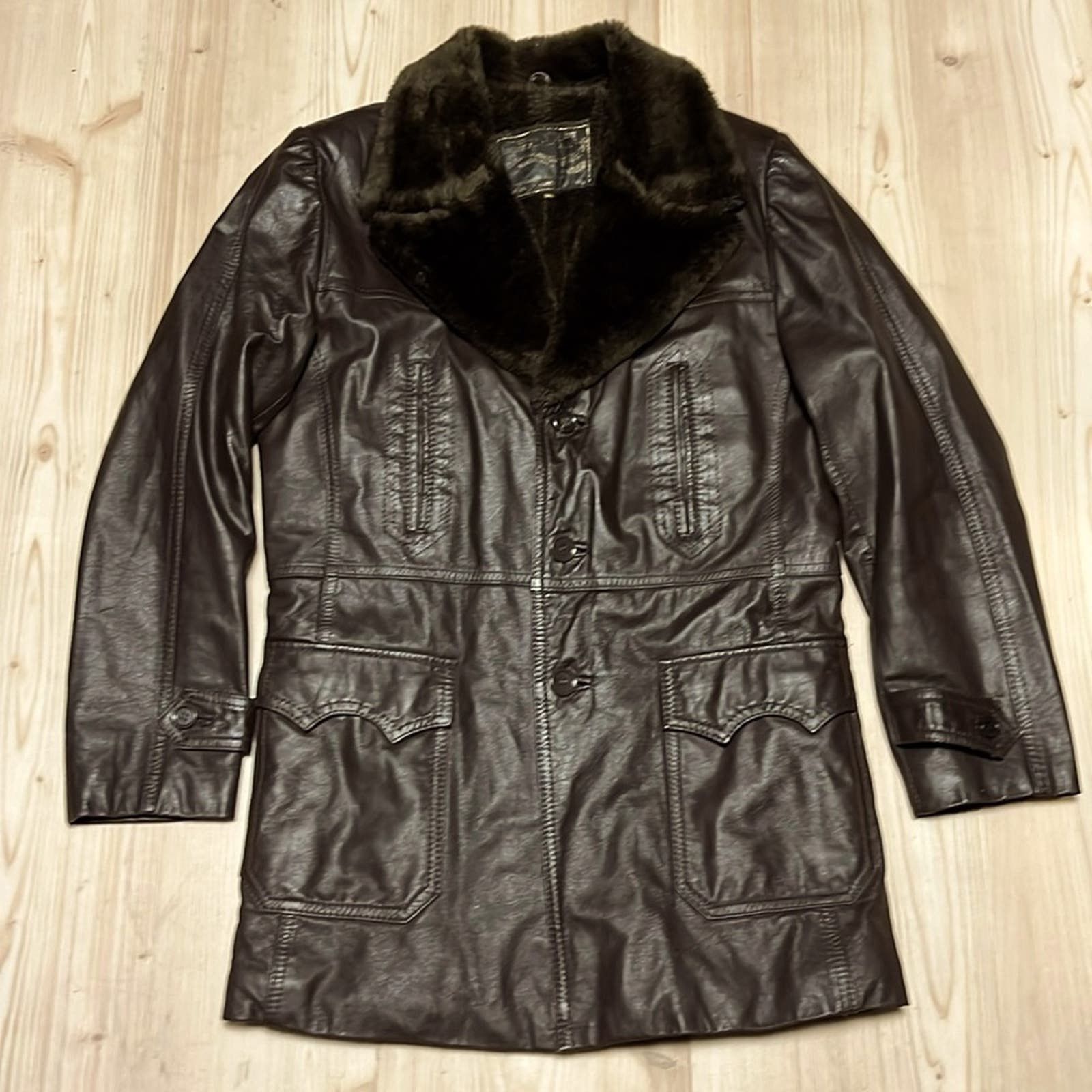 image of Vintage Cozy Fresh Leather Jacket in Brown, Men's (Size Small)