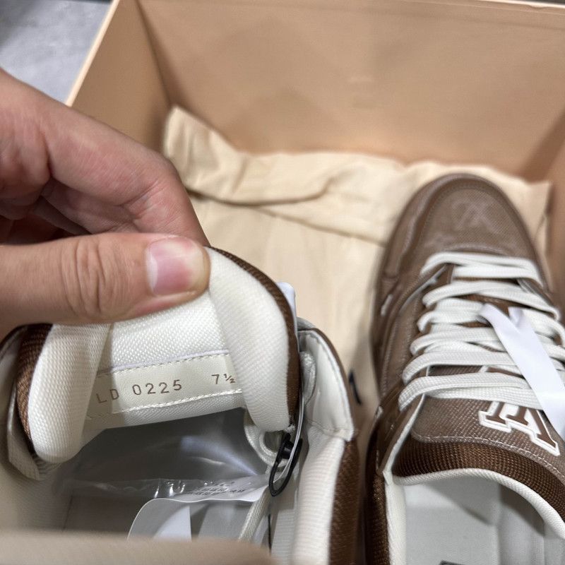 Louis Vuitton Louis Vuitton Low-Top Trainer Sneakers in Brown -2508 Size US 8 / EU 41 - 5 Thumbnail