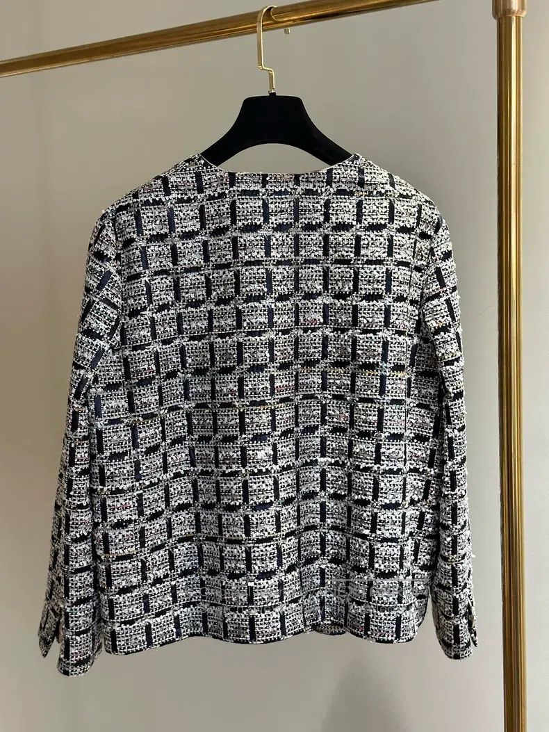 Chanel Chanel Airport series silver tweed jacket Size XL / US 12-14 / IT 48-50 - 2 Thumbnail