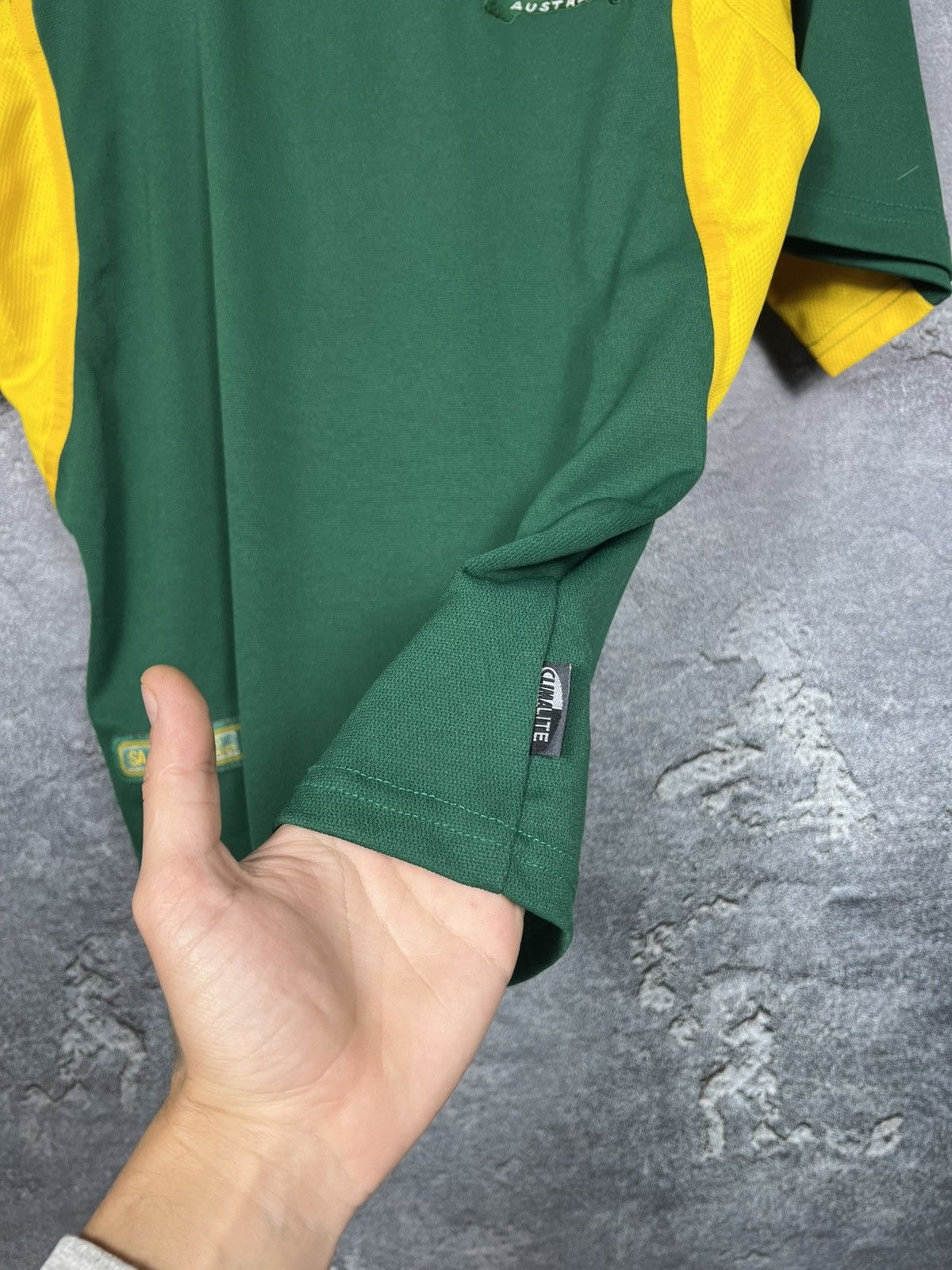 Adidas Vintage 2001 Adidas Australia Boys 10 Jersey T-shirt Size US XS / EU 42 / 0 - 9 Thumbnail