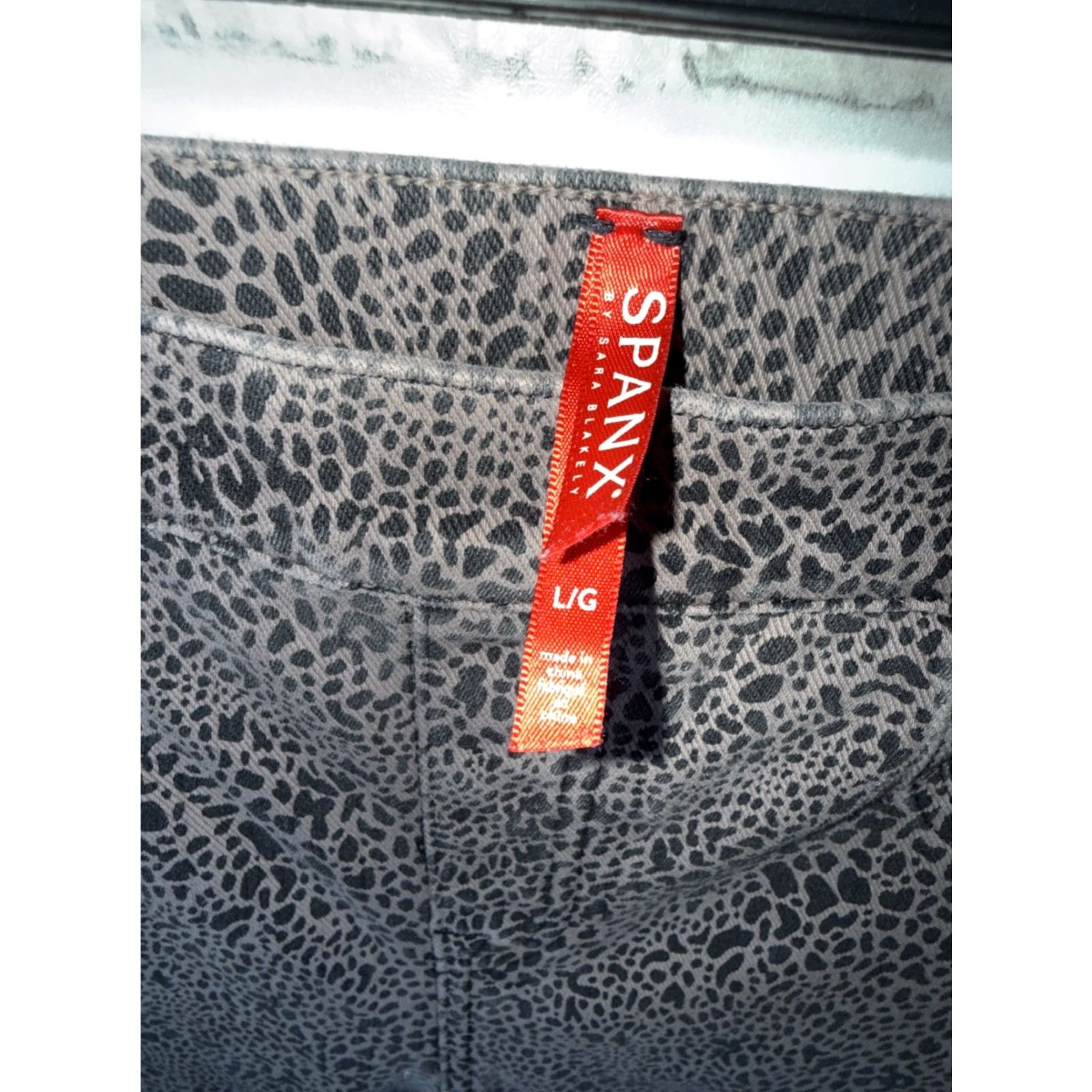 Spanx SPANX Leopard Print Leggings Women's Large Multicolor Size 36" / US 14 / IT 50 - 5 Thumbnail