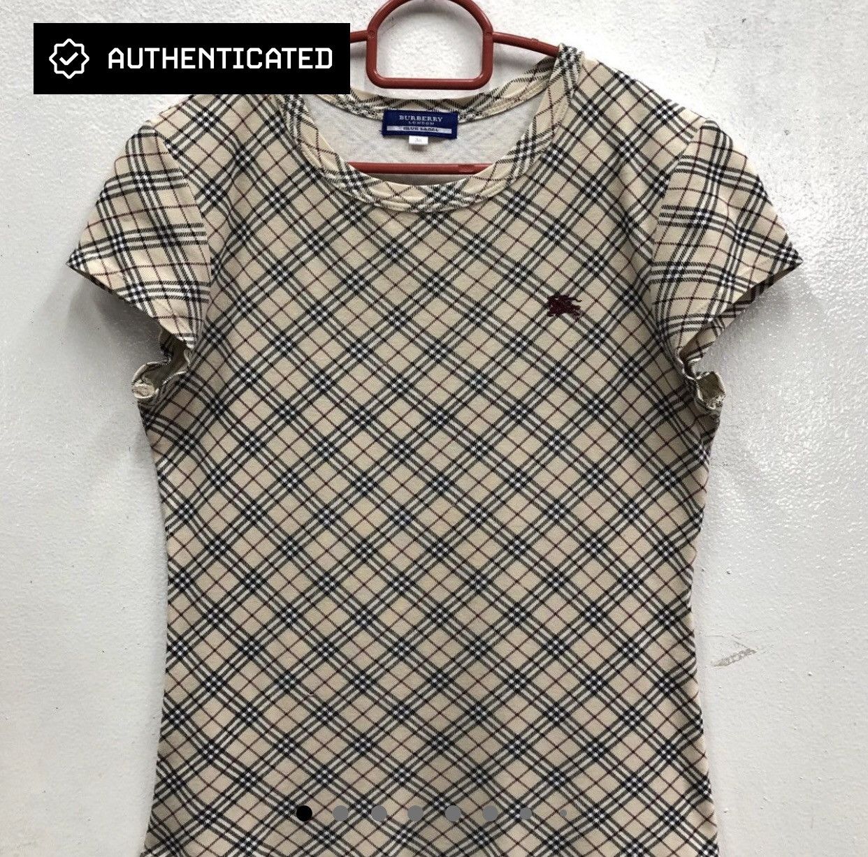 Burberry Burberry Blue Label Check Short-Sleeve Fitted T-Shirt Size S / US 4 / IT 40 - 2 Thumbnail