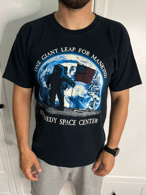 NASA × Vintage Vintage 90s Kennedy Space Center Tee Shirt Size US L / EU 52-54 / 3 - 1 Thumbnail