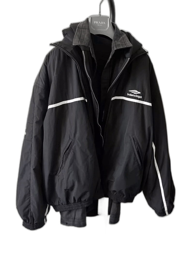 ブルゾン BALENCIAGA - BALENCIAGA Logo-print hoodedshell jacket Balenciaga logo-print Hooded Windbreaker | Black | FARFETCH