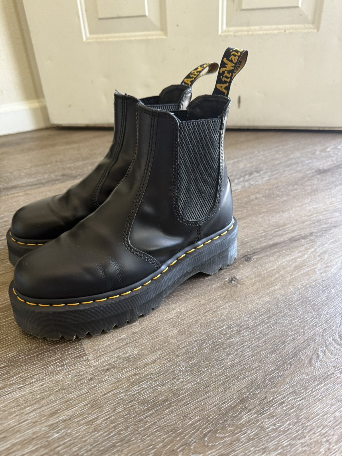 Dr. Martens Dr. Martens 2976 Platform Chelsea Boot Size US 8 / IT 38 - 2 Thumbnail
