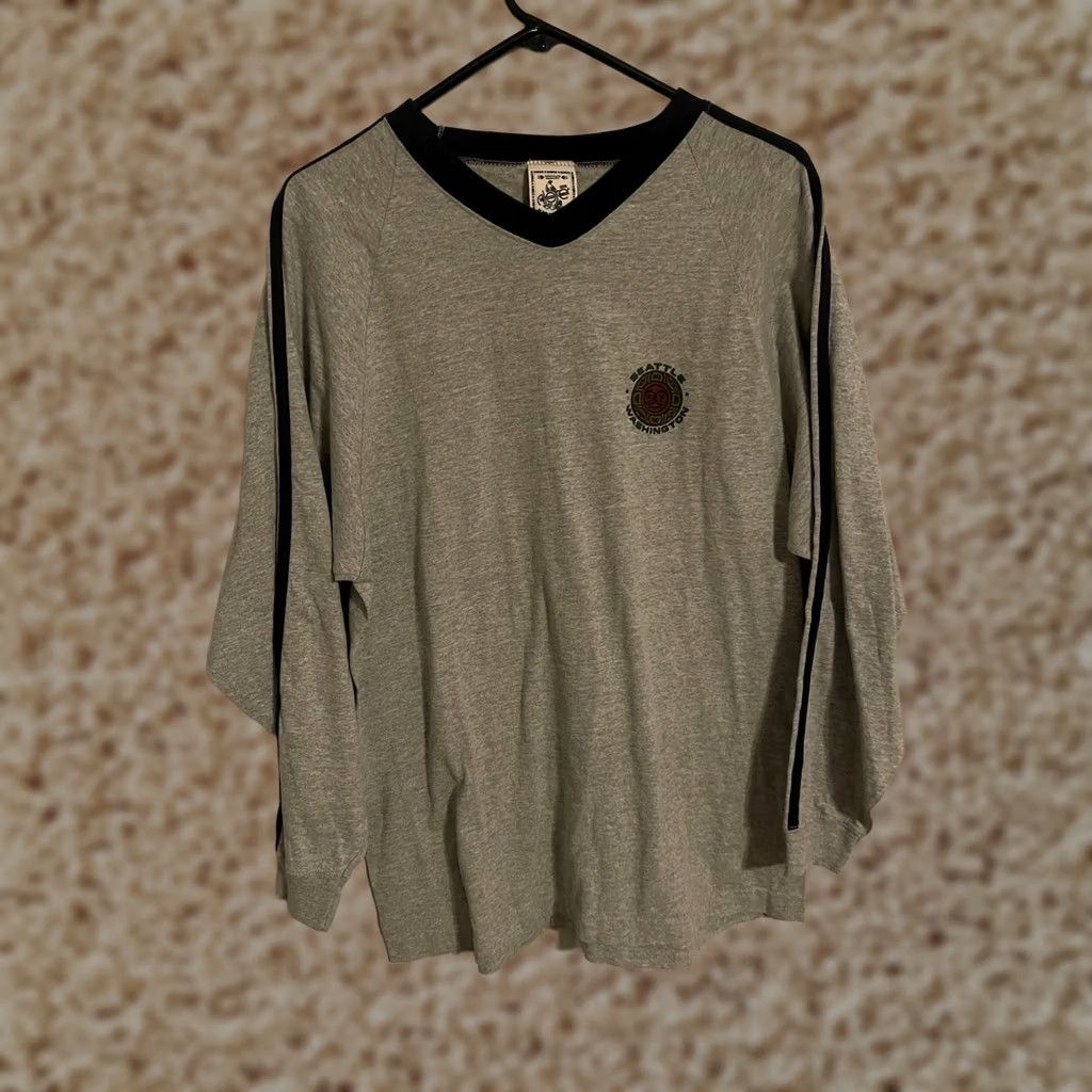 Vintage VINTAGE Seattle Washington Tribal Logo Made in USA L/S Gray T-Shirt -Adult Large Size US L / EU 52-54 / 3 - 1 Thumbnail