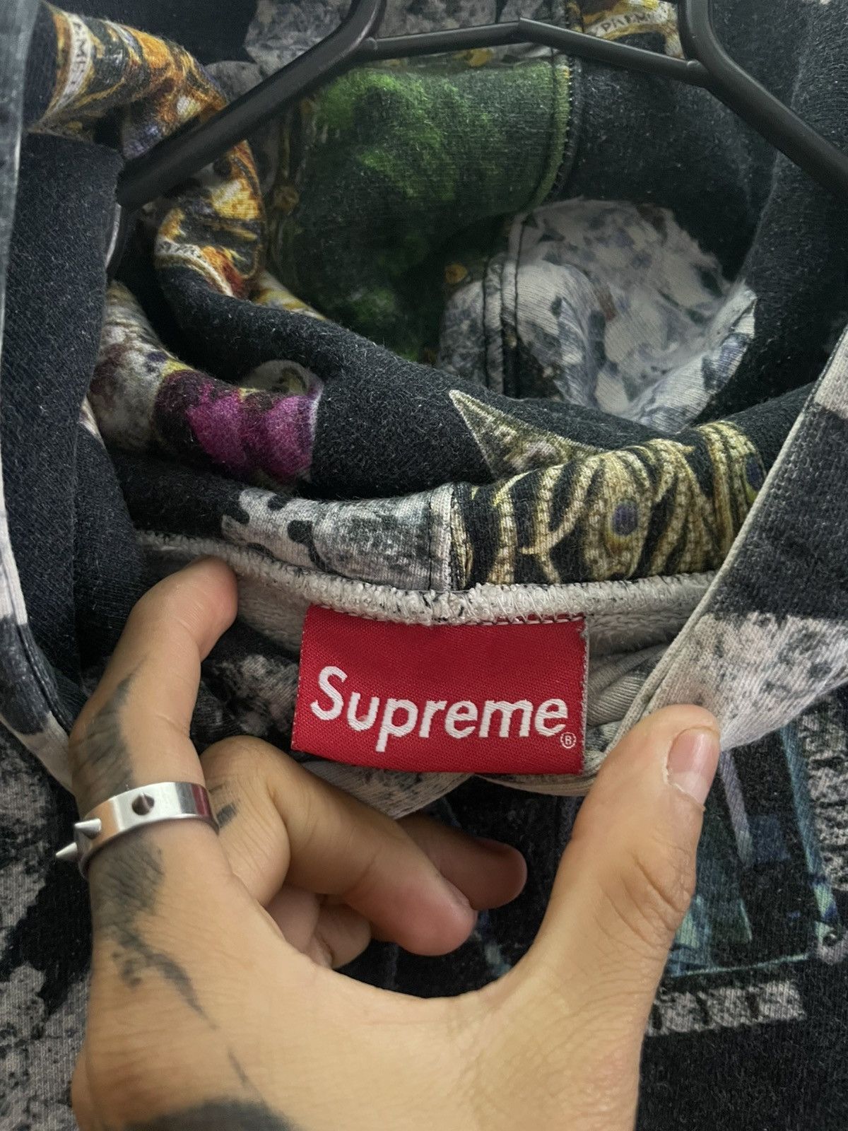 Supreme Supreme jewels fw18 Size US L / EU 52-54 / 3 - 2 Thumbnail