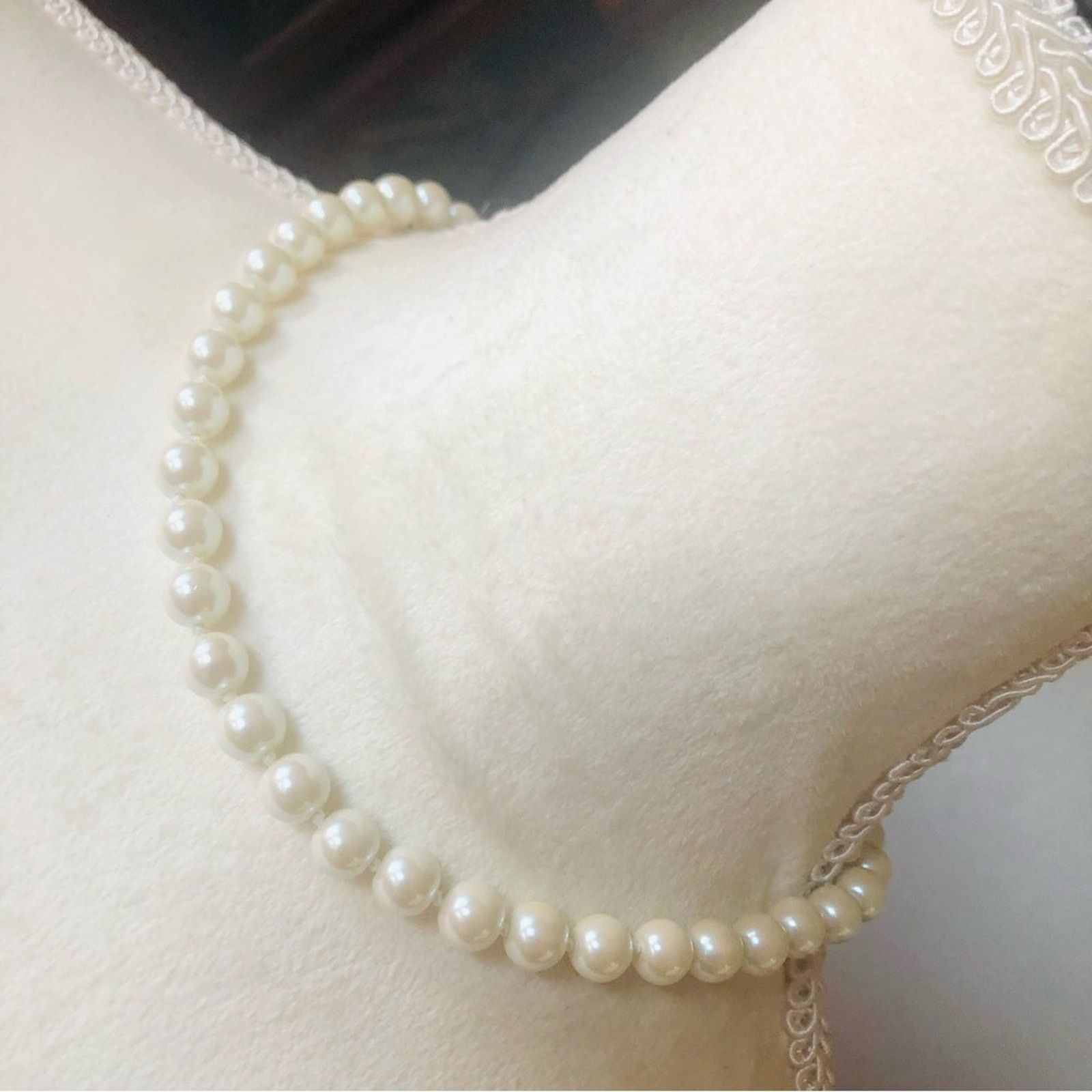 Vintage Vintage Carolee white pearlescent knotted pearl necklace Size ONE SIZE - 1 Thumbnail