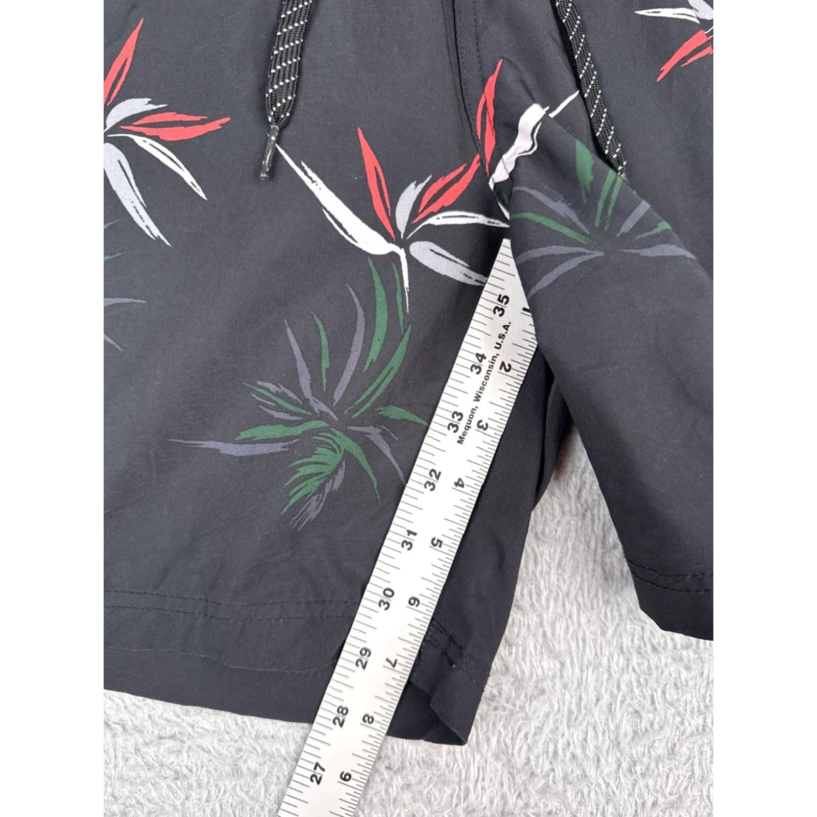 Quiksilver Quiksilver Bottom Adult Small Black Floral Lined Polyester Blend 32x8 Mens Size US 29 - 6 Thumbnail