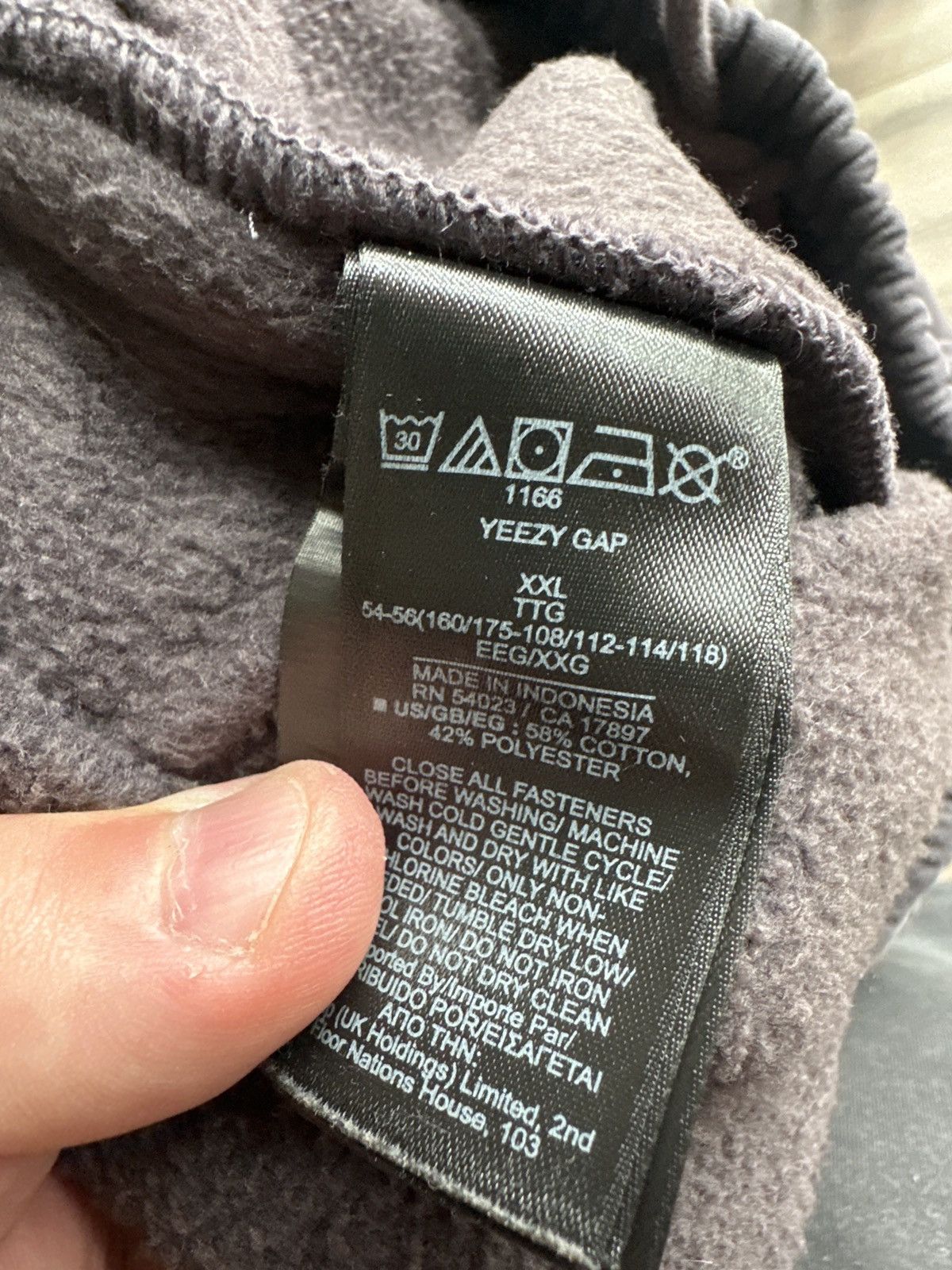 Balenciaga × Gap × Kanye West Yeezy Gap Balenciaga Sweatpants Size US 36 / EU 52 - 2 Thumbnail