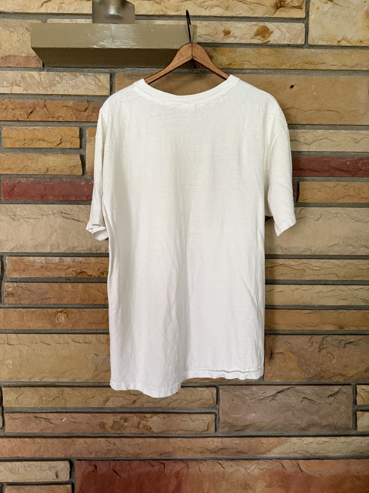 Vintage Vintage 90s Hard Rock Cafe Chicago Distressed Graphic Tee Size US XL / EU 56 / 4 - 2 Thumbnail