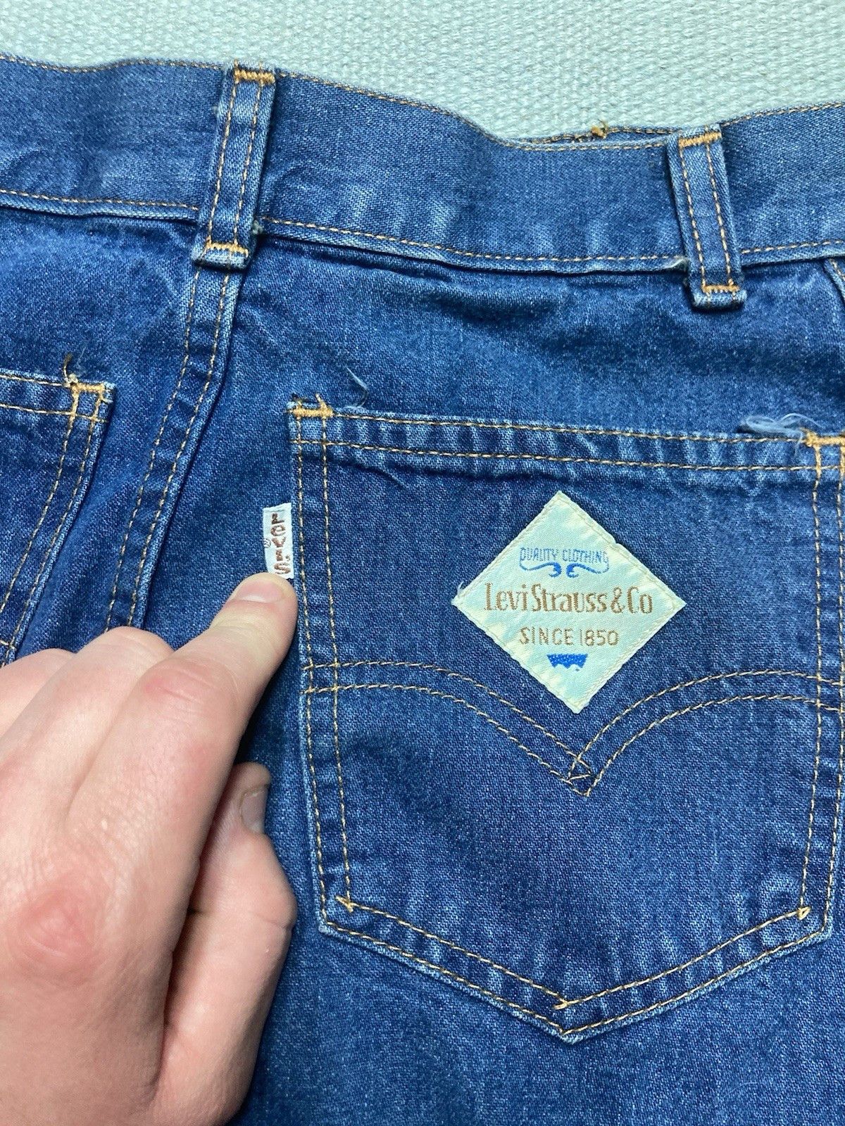 Levi's × Vintage 70s Levi’s denim skirt white tab dark preppy women’s 7 24” Size 24" / US 00 / IT 34 - 4 Thumbnail