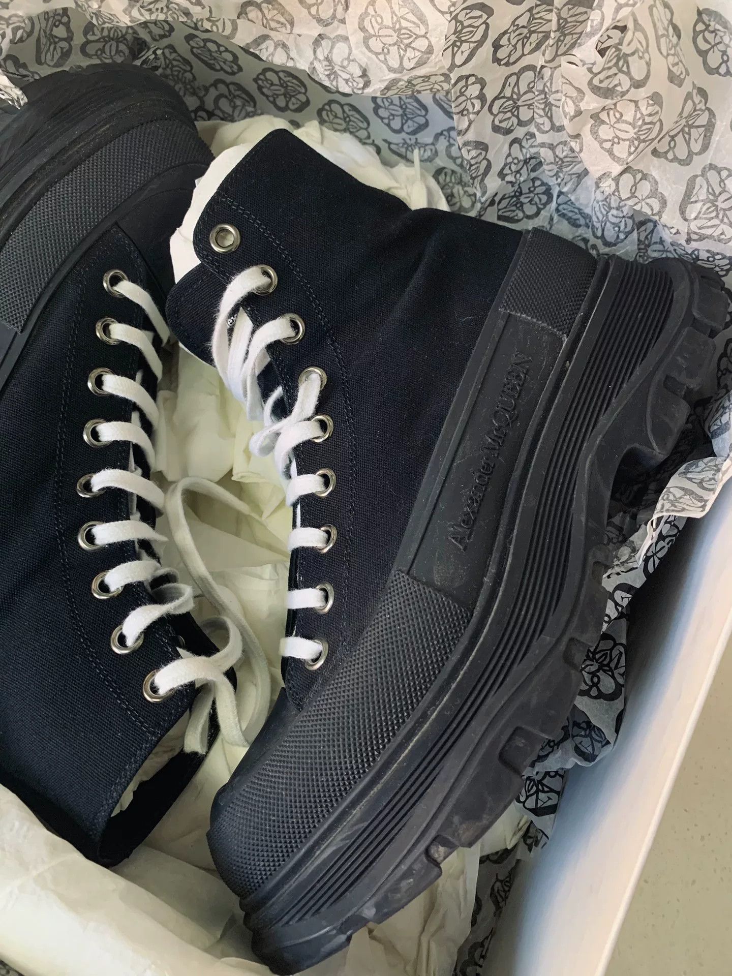Alexander McQueen Alexander McQueen Tread High-Top Sneakers Size US 8.5 / EU 41-42 - 1 Thumbnail