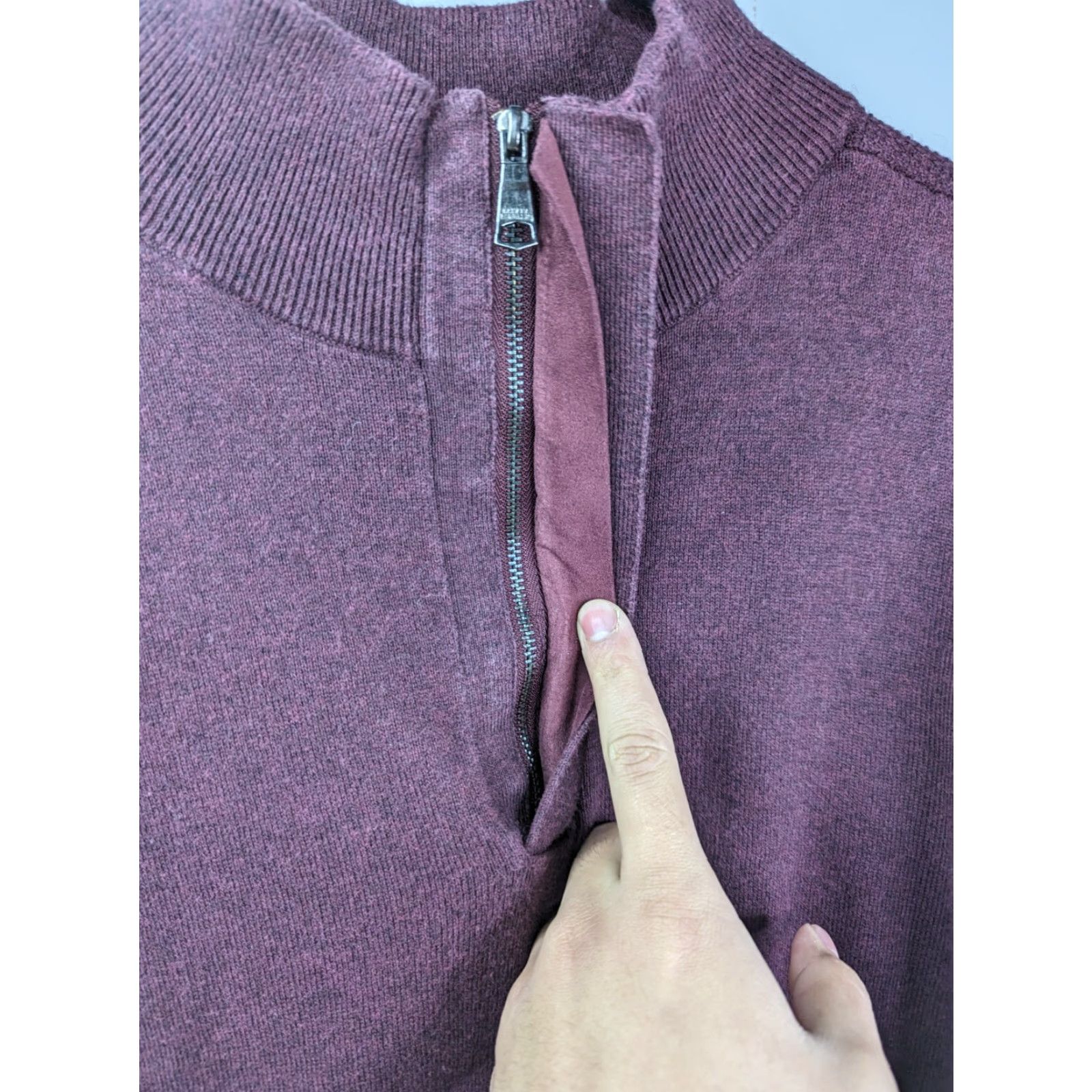 Banana Republic Banana Republic Burgundy 1/4 Zip Pullover Sweater Premium Luxe Yarn Men's Large Size US L / EU 52-54 / 3 - 3 Thumbnail
