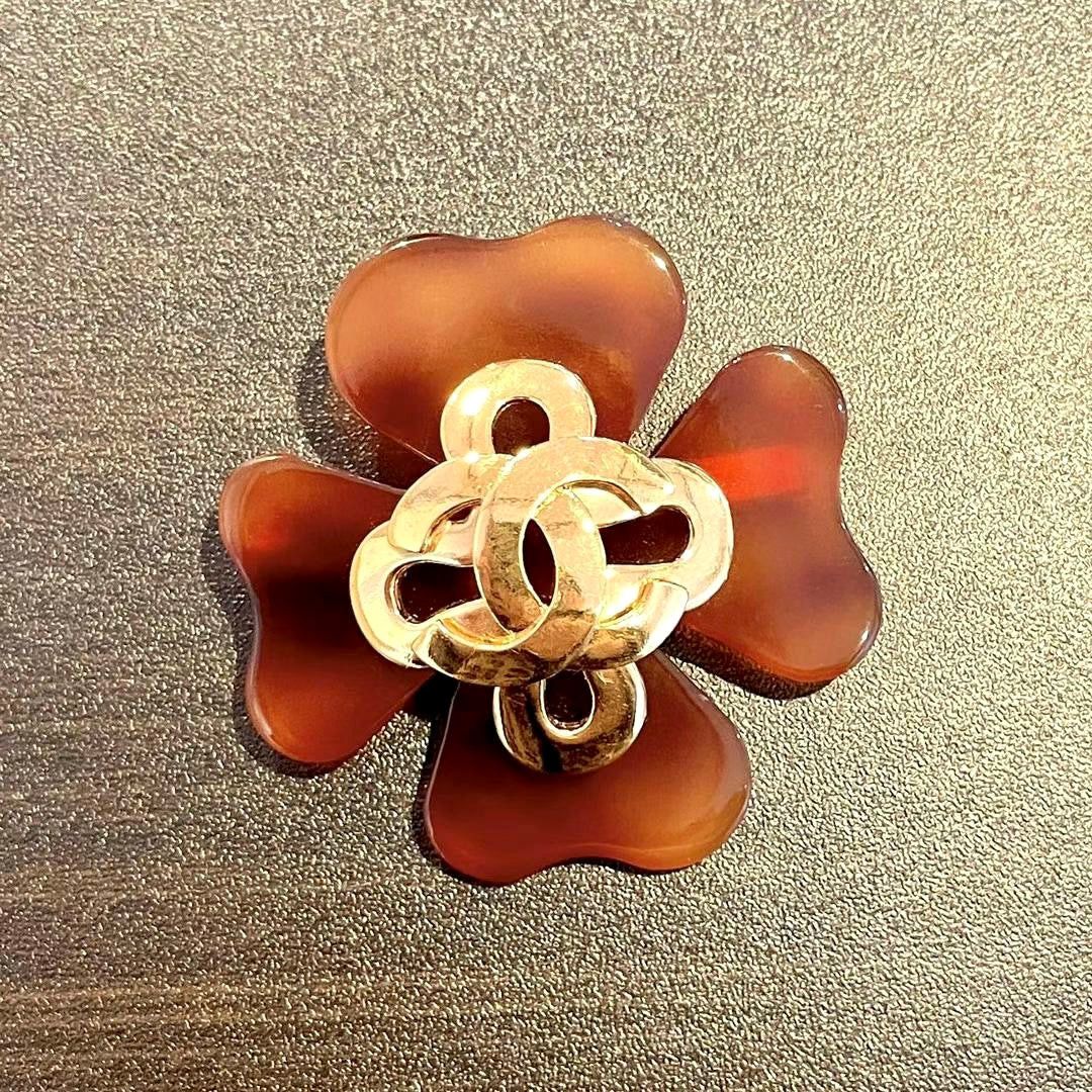 Chanel Chanel Tortoiseshell Four-Leaf Coco Mark Brooch 95P Size ONE SIZE - 1 Thumbnail