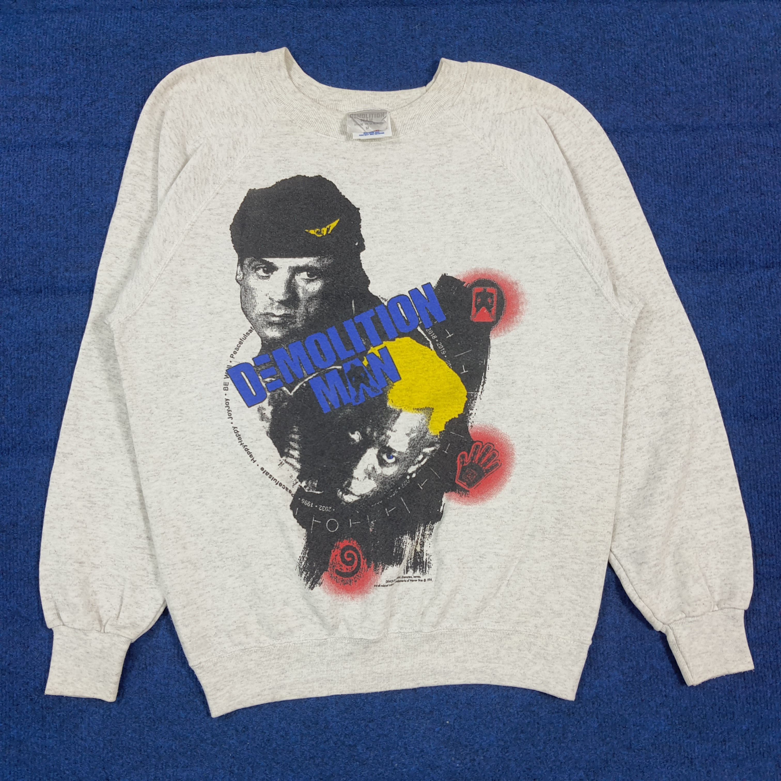 Vintage Vintage 1994 Demolition Man Movie Sweatshirt C298N30 Size US S / EU 44-46 / 1 - 1 Thumbnail