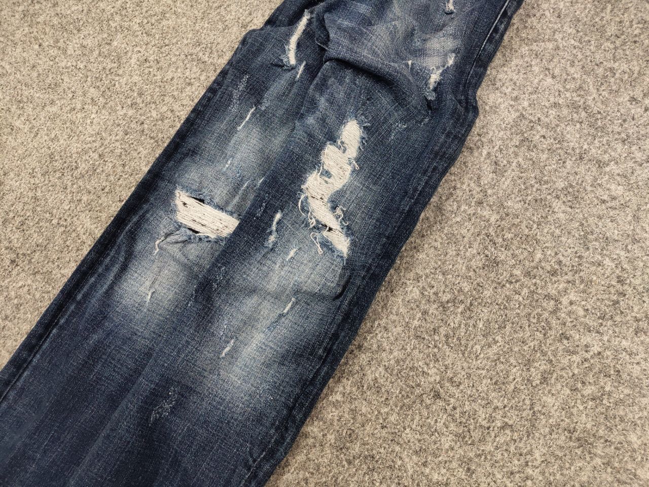 Dsquared2 Dsquared2 authentic Design Distressed logo Denim Jeans Size US 32 / EU 48 - 9 Thumbnail