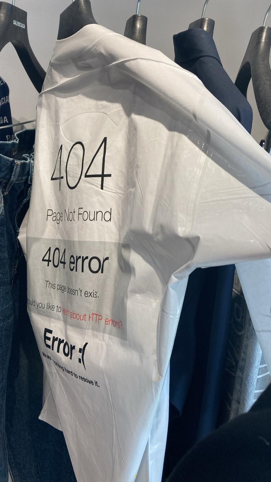 Balenciaga 🔥EXCLUSIVE🔥 Laminated Loading Error Jersey Longsleeve Size US M / EU 48-50 / 2 - 10 Thumbnail