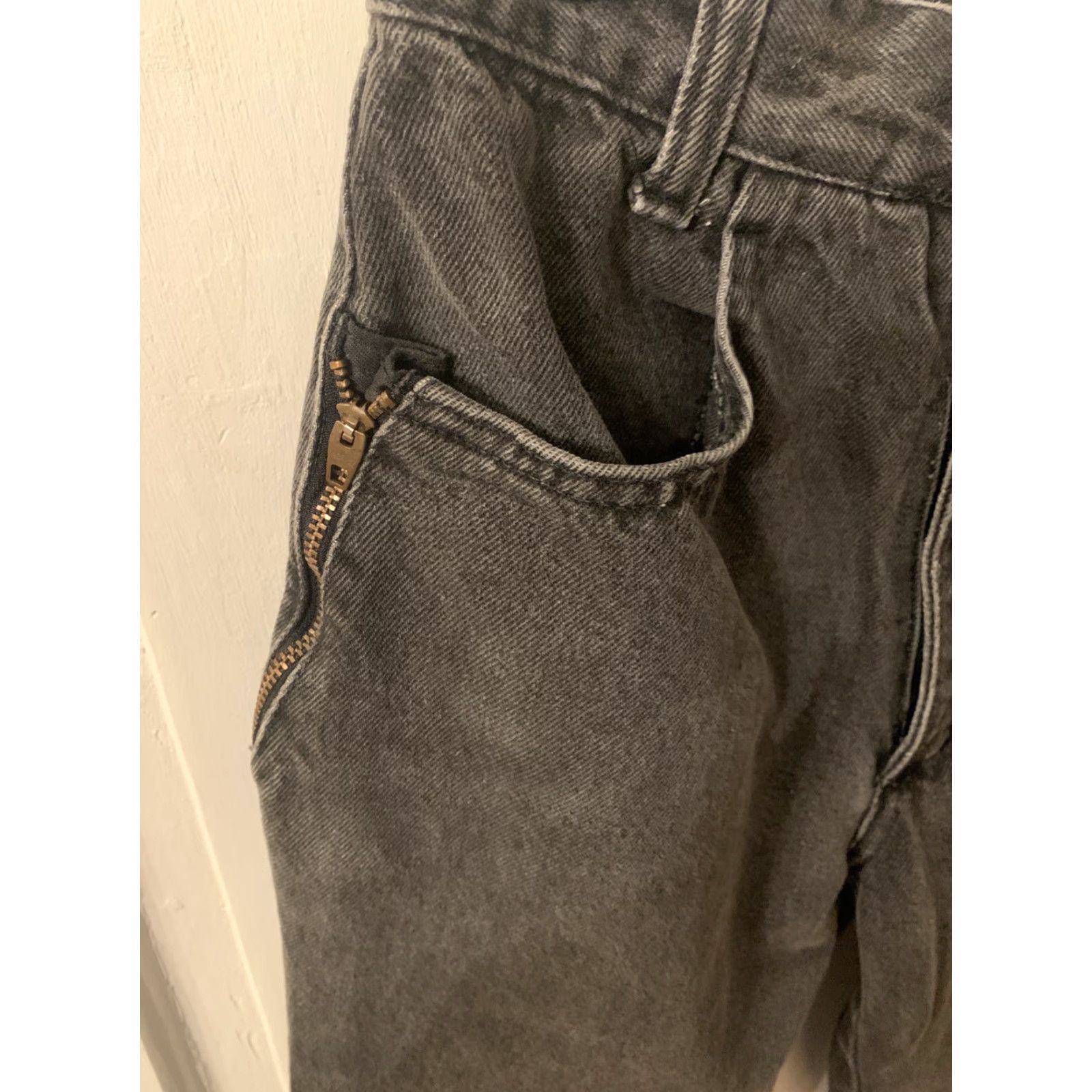 Calvin Klein VINTAGE Calvin Klein Skinny Jeans Womens Size 7/8 Black Faded Size 28" / US 6 / IT 42 - 4 Thumbnail