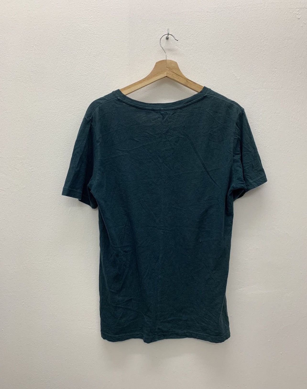 Undercover × Uniqlo Uniqlo Undercover Skeleton U logo Design Graphic Tee Size US M / EU 48-50 / 2 - 2 Thumbnail