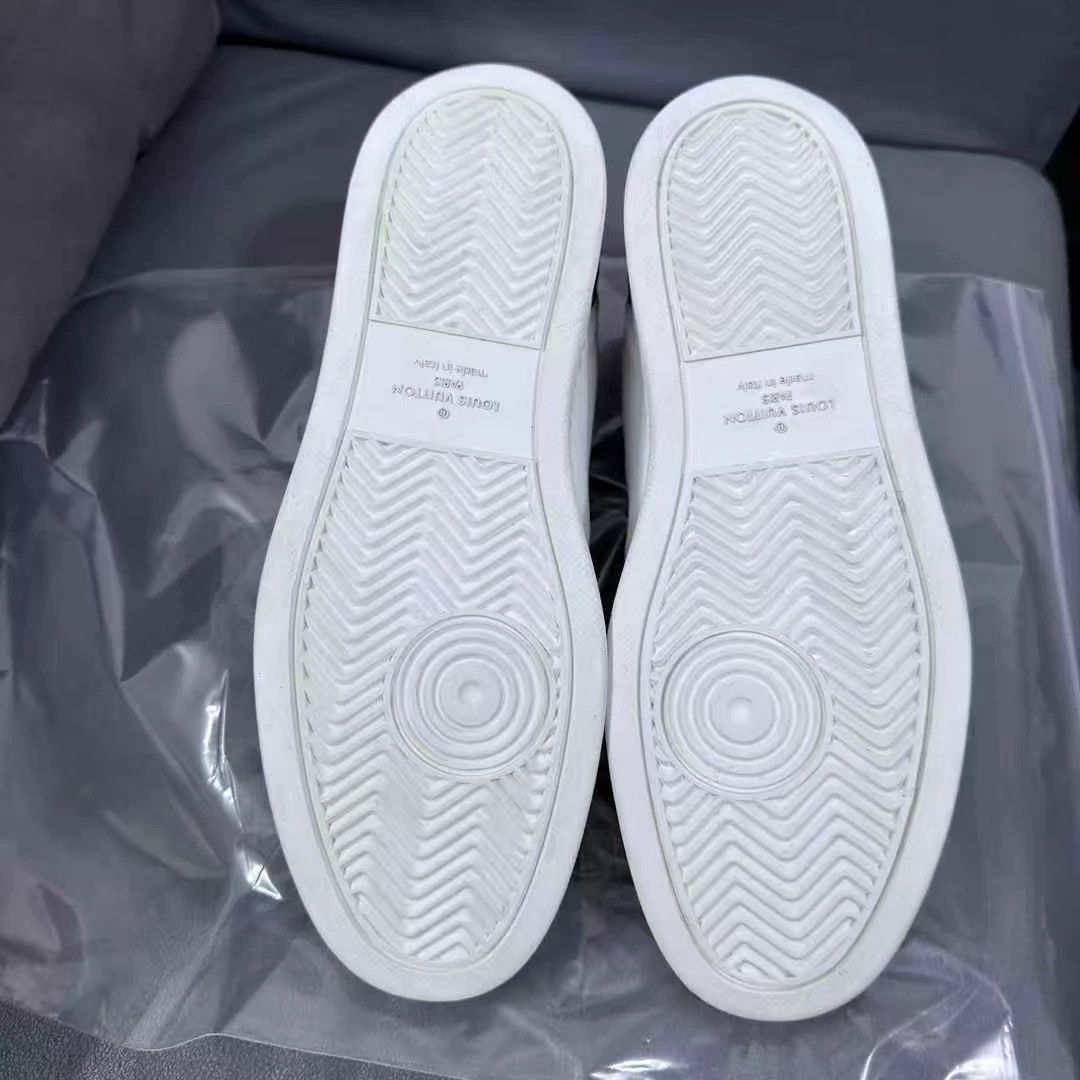 Louis Vuitton LV Rivoli Monogram Sneakers White Brown Size 42 Size US 8 / EU 41 - 6 Thumbnail