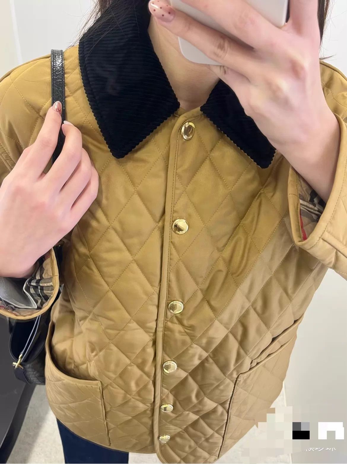 Burberry BURBERRY Classic Gold Padded Jacket Black Collar M Size M / US 6-8 / IT 42-44 - 8 Thumbnail