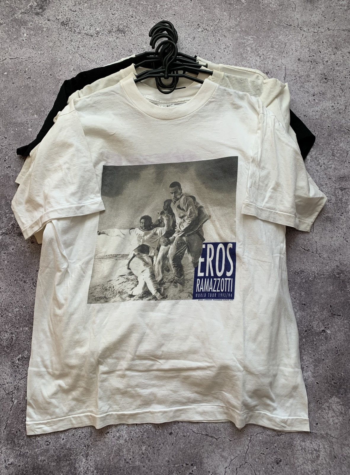 Band Tees 🔥VINTAGE EROS RAMAZZOTTI 1993/1994 WOURLD TOUR TSHIRT TEE Size US XL / EU 56 / 4 - 1 Thumbnail