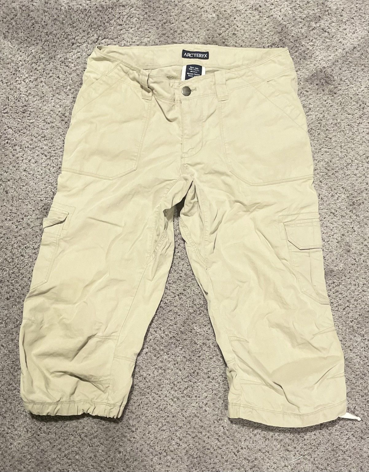 Arc'teryx Vintage Arc’teryx Women’s Cargo Capri Pants Khaki Size 6 Size 28" / US 6 / IT 42 - 1 Thumbnail