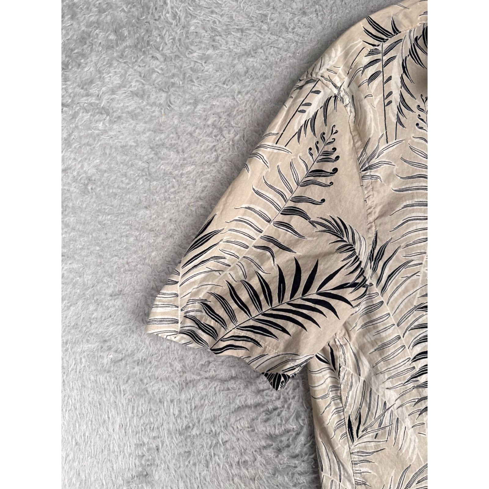 H&M H&M Shirt Adult Medium Beige Floral Leaf Button Up 100% Cotton Pocket Hawaiian Mens Size US M / EU 48-50 / 2 - 3 Thumbnail