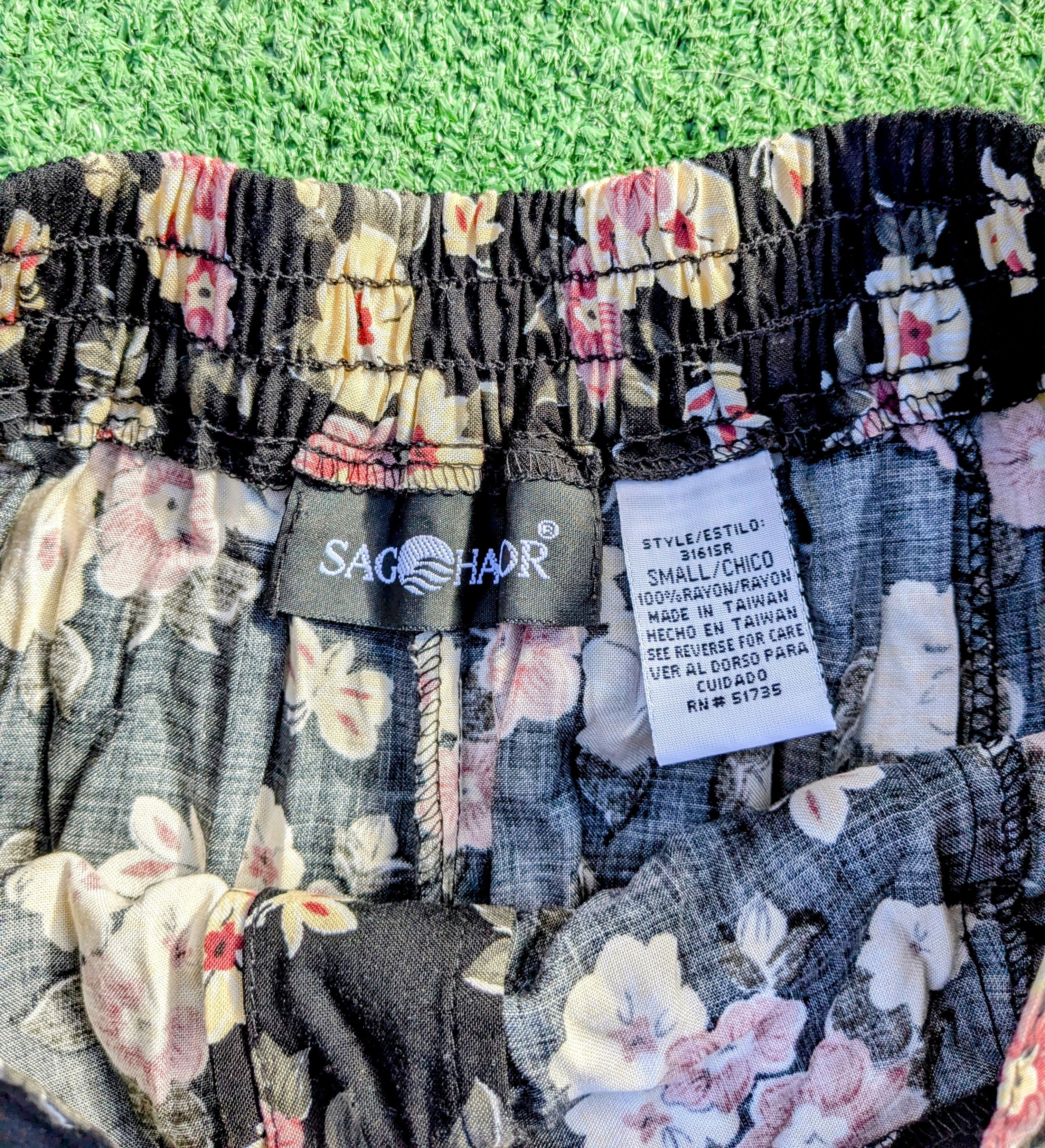 Designer Sag Harbor Black Floral Button Down Maxi Skirt Elastic Waist Size 26" / US 2 / IT 38 - 7 Thumbnail