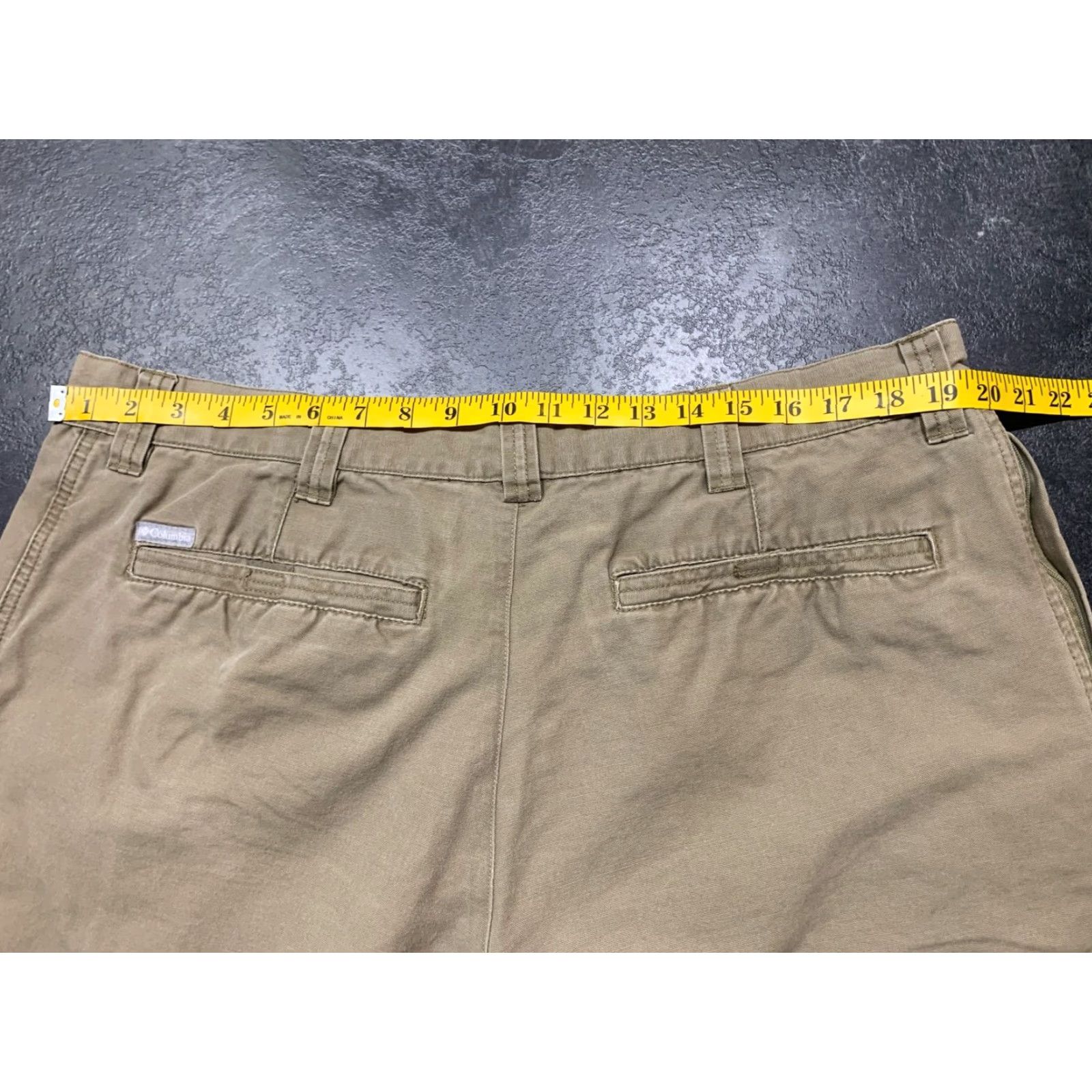 Vintage VINTAGE Columbia Mens Cargo Pants Size 38x33 Khaki Canvas Outdoor Workwear Straight Fit Size US 38 / EU 54 - 6 Thumbnail