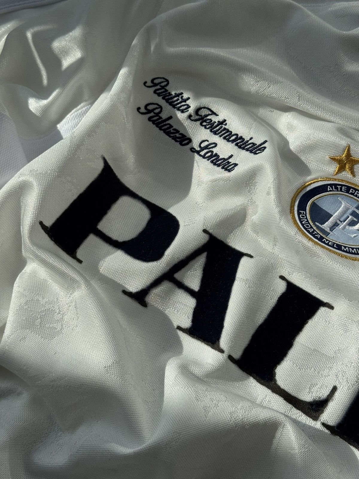 Palace × Umbro Palace Umbro Home Shirt Jersey White Size Large Size US L / EU 52-54 / 3 - 18 Thumbnail
