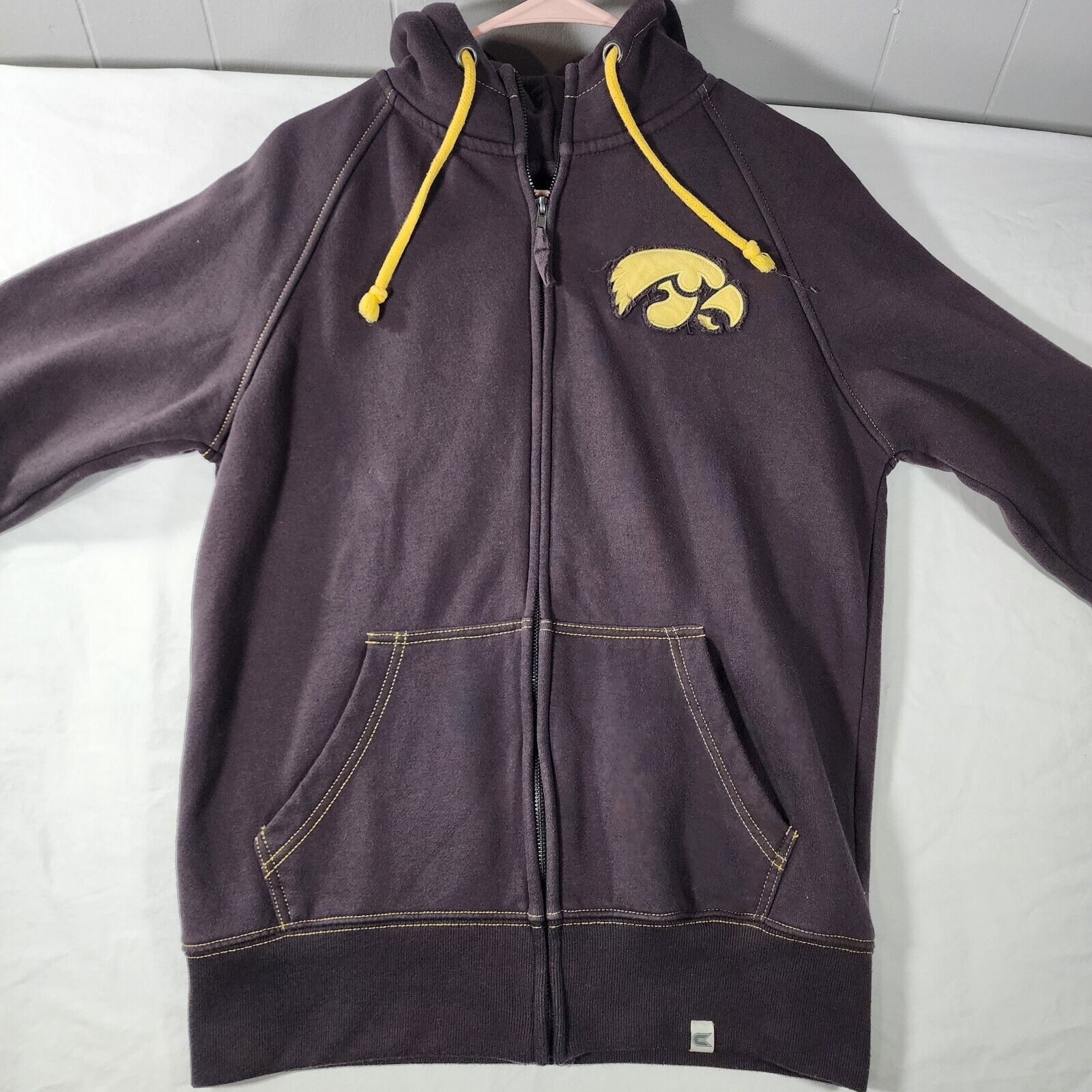 Colosseum Athletics Iowa Hawkeyes Hooded Sweatshirt, Colosseum Athletics Small Size US S / EU 44-46 / 1 - 3 Thumbnail