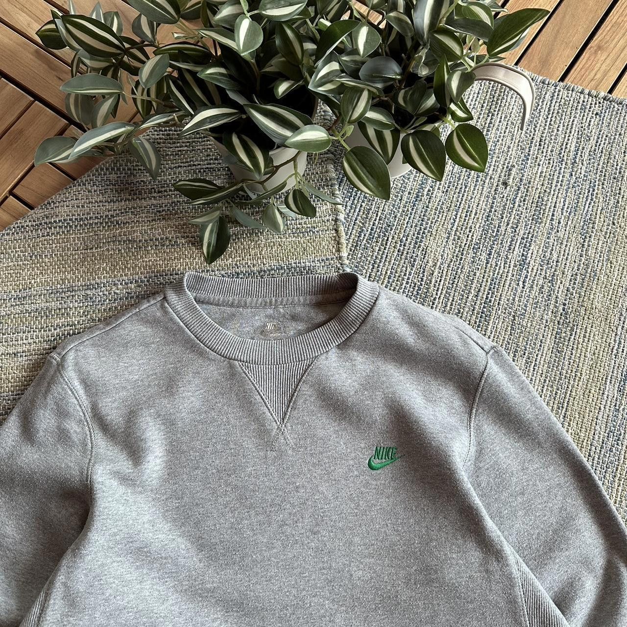 Nike Vintage Y2K Nike Swoosh Logo Baggy Sweatshirt Size US M / EU 48-50 / 2 - 3 Thumbnail