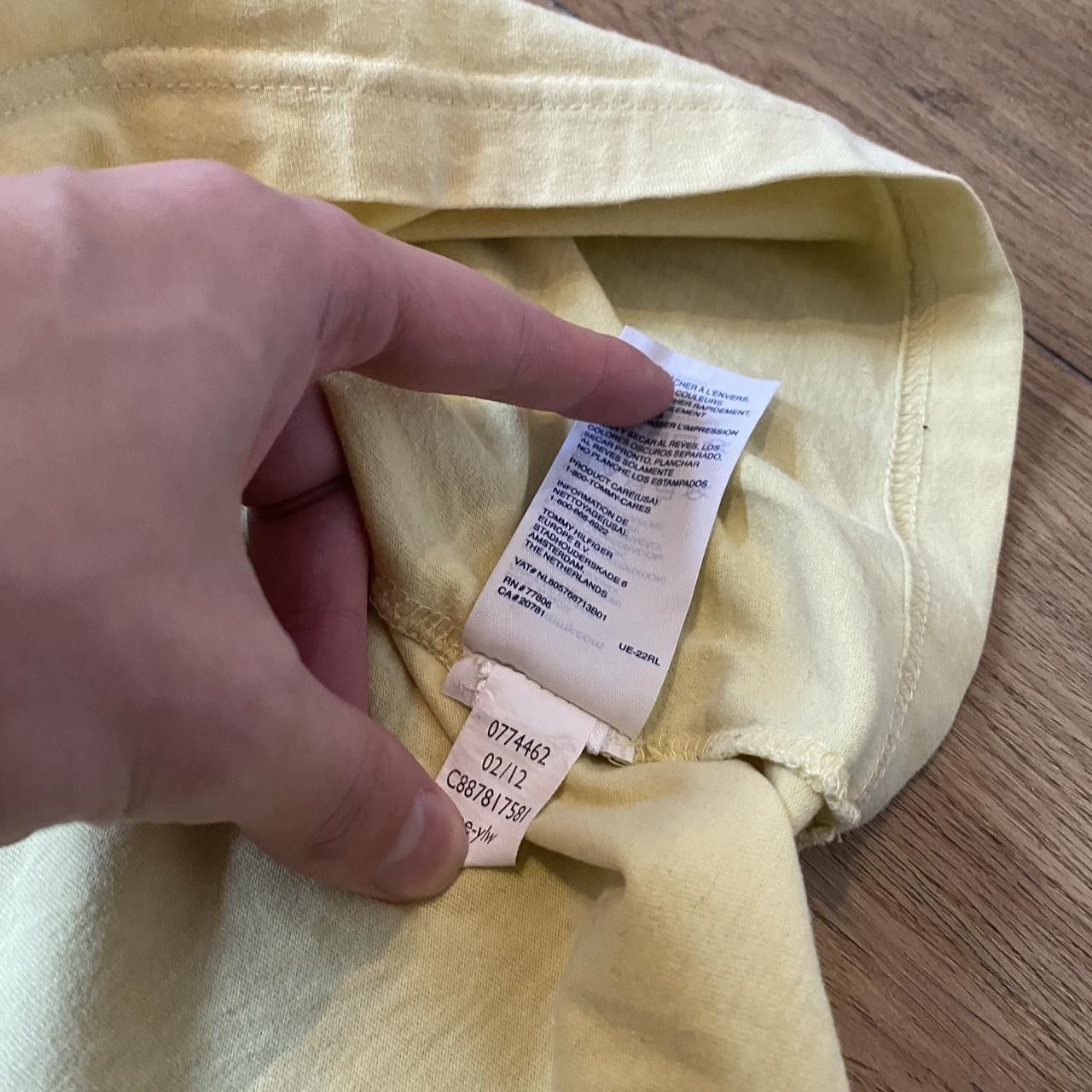Tommy Hilfiger Tommy Hilfiger yellow and red t shirt Size US M / EU 48-50 / 2 - 6 Thumbnail