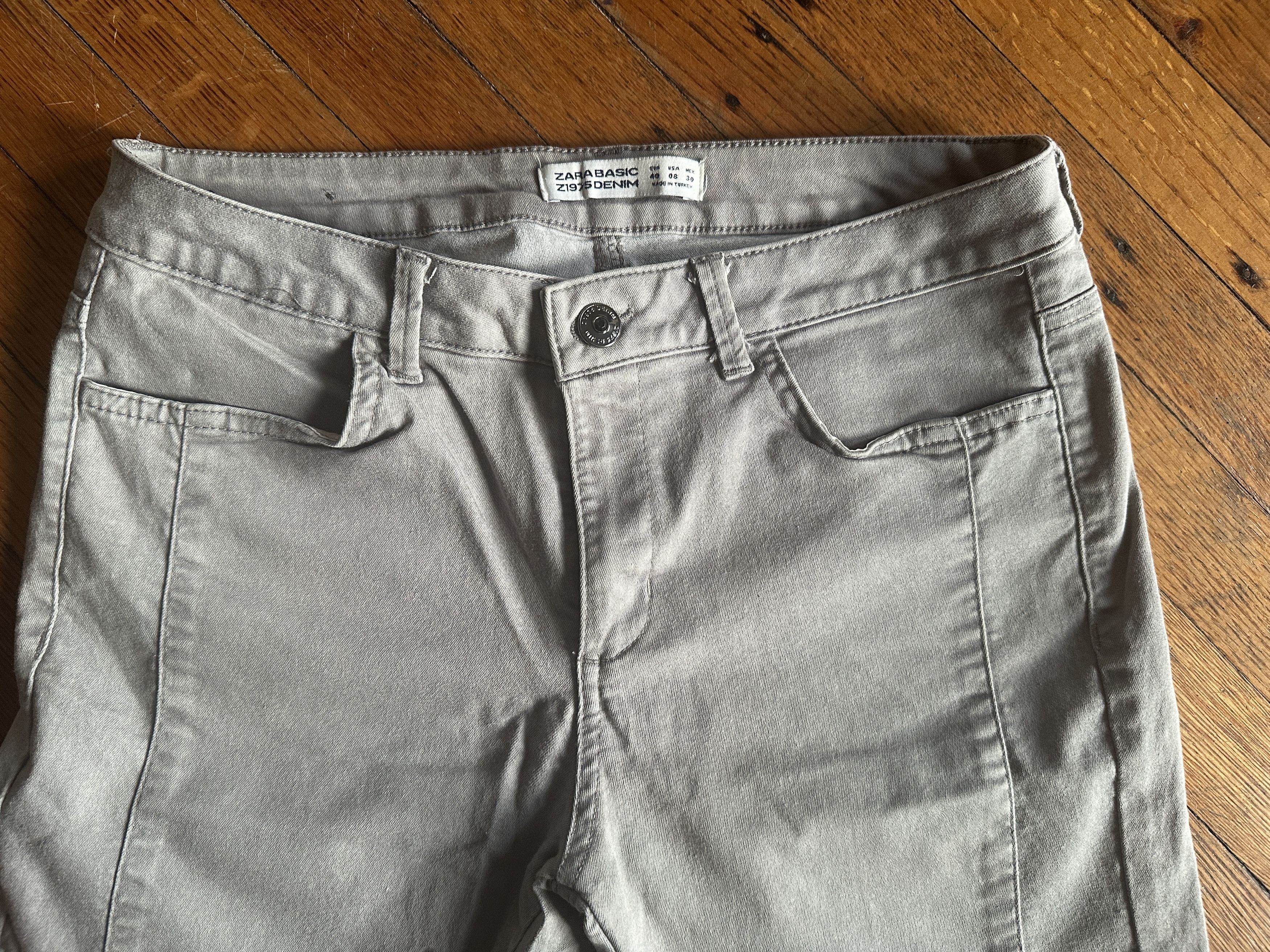 Zara Zara Gray denim skinny jeans w/distressed rigid knee & zips Size 30" / US 8 / IT 44 - 6 Thumbnail