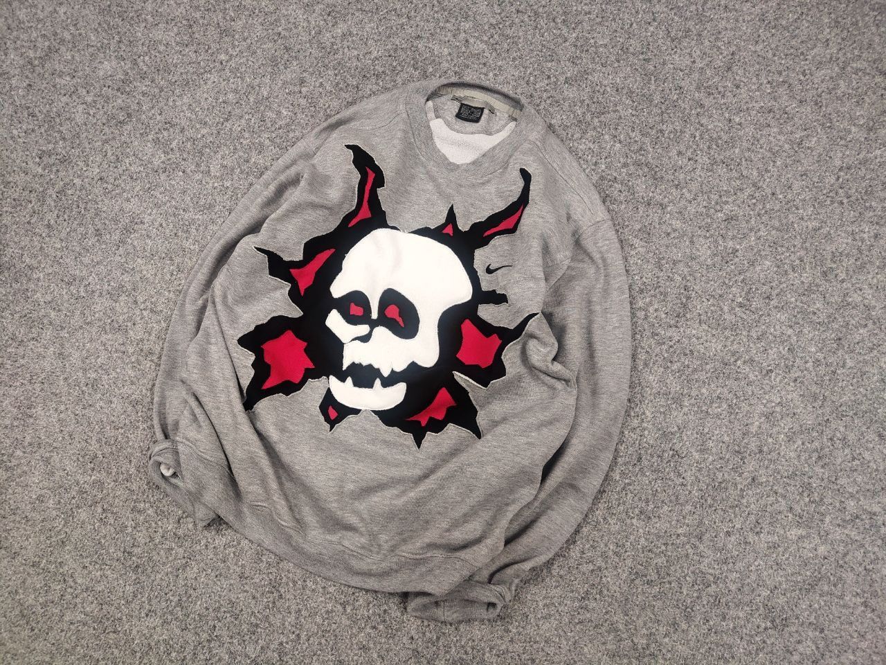 Nike Vintage Nike USA Custom Skeleton Oversized Sweatshirt Y2K Size US S / EU 44-46 / 1 - 3 Thumbnail