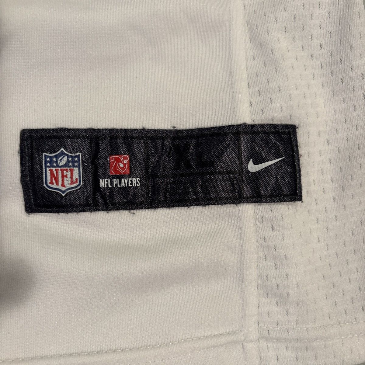Nike SF 49ers Colin Kaepernick Nike Jersey Youth XLarge 18/20 Size US L / EU 52-54 / 3 - 4 Thumbnail