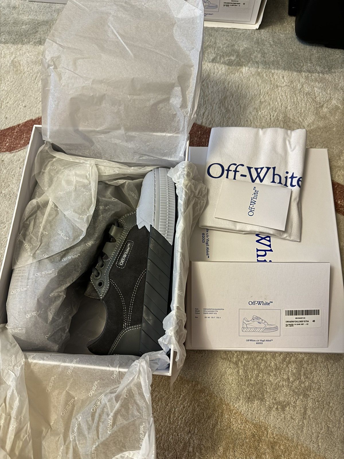 Off White Vulcanized 779