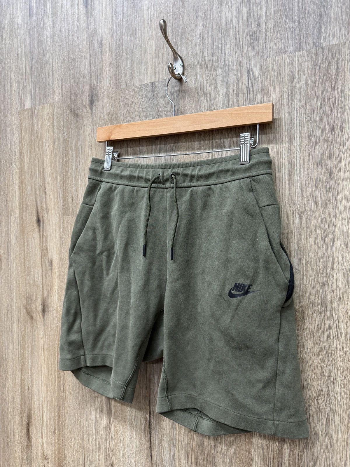 Nike Nike Tech Olive Green Shorts Size US 30 / EU 46 - 3 Thumbnail
