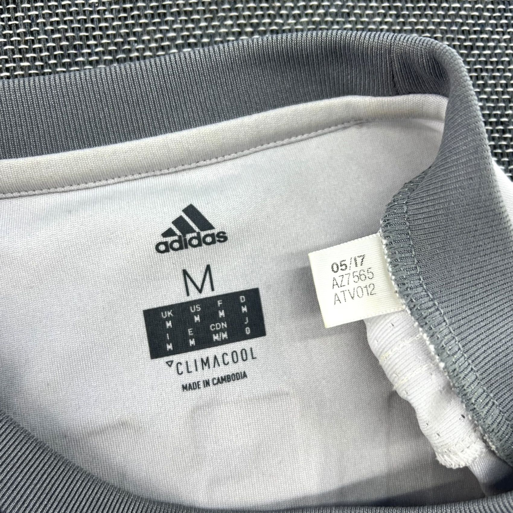 Adidas adidas Manchester United 2017 2018 Third Alexis Mens Football Jersey Medium T-Shirt Gray Size US M / EU 48-50 / 2 - 7 Thumbnail
