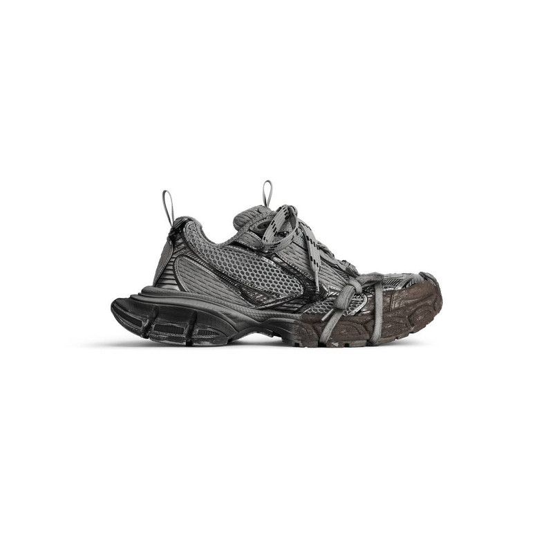 o1tr1nto1125 3XL Sneakers Worn-Out in Black/Grey