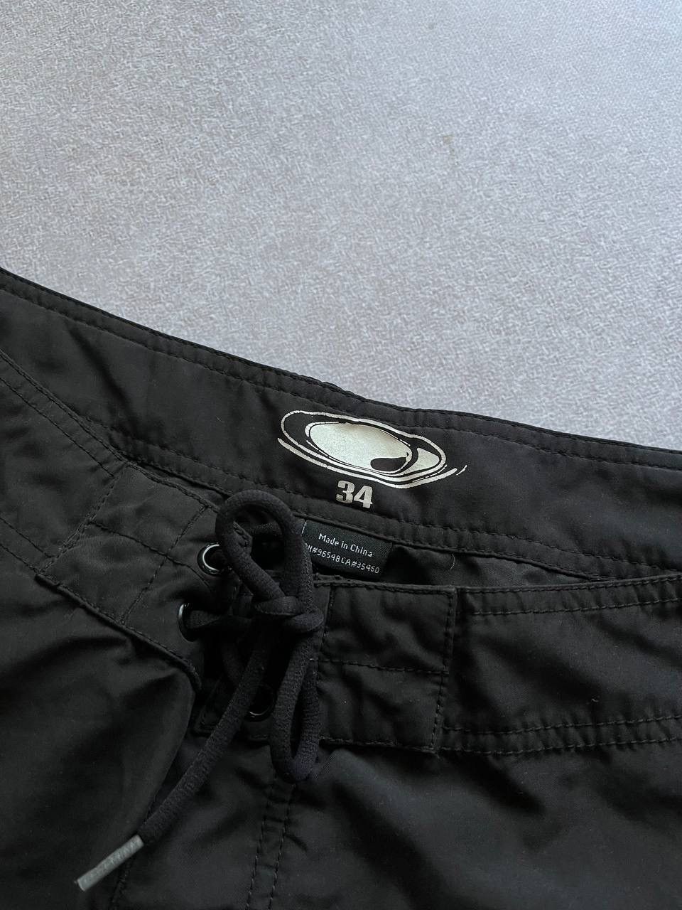 Vintage Oakley Black Nylon Shorts Y2K 34