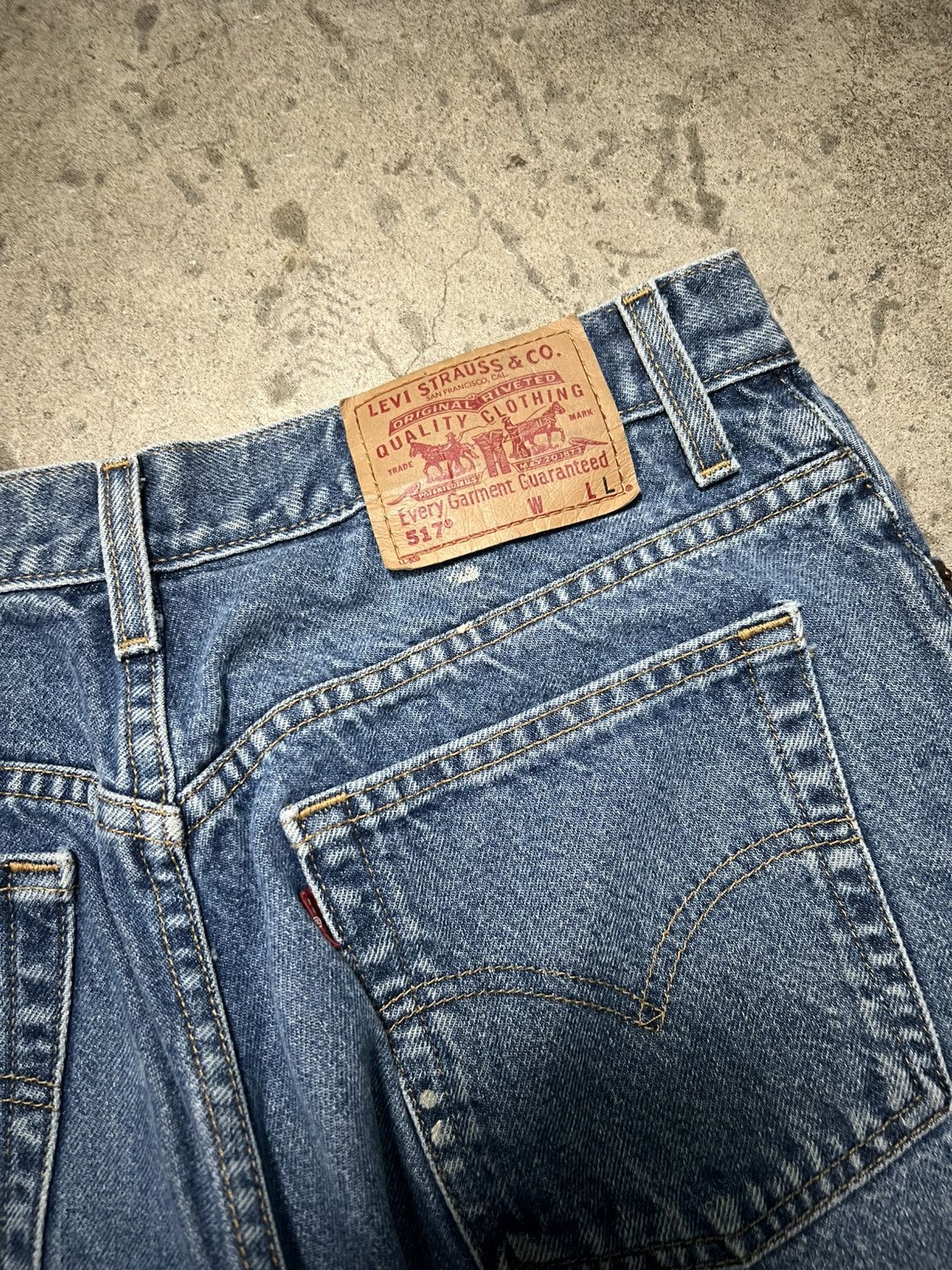 Levi's Vintage y2k 32x32 Levi’s boot cut paint splatter jeans Size US 32 / EU 48 - 7 Thumbnail