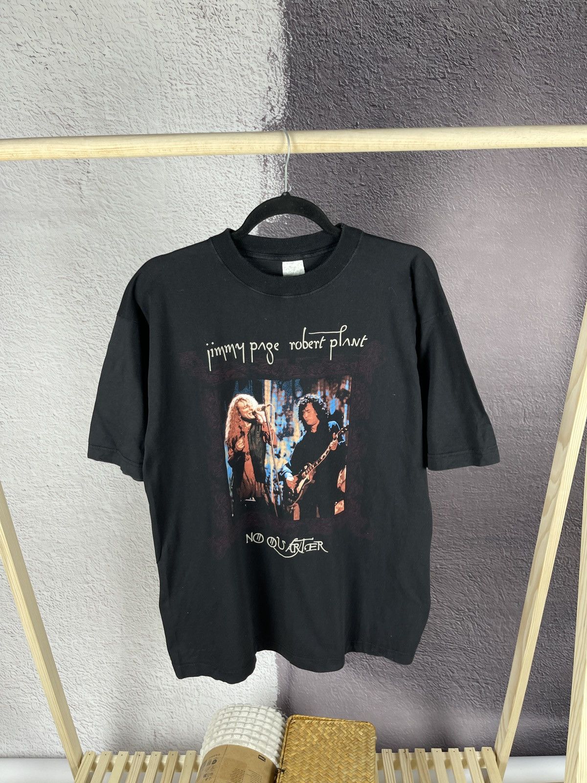Band Tees Vintage Jimmy Page Robert Plant 1995 world tour no quarter Size US L / EU 52-54 / 3 - 1 Thumbnail