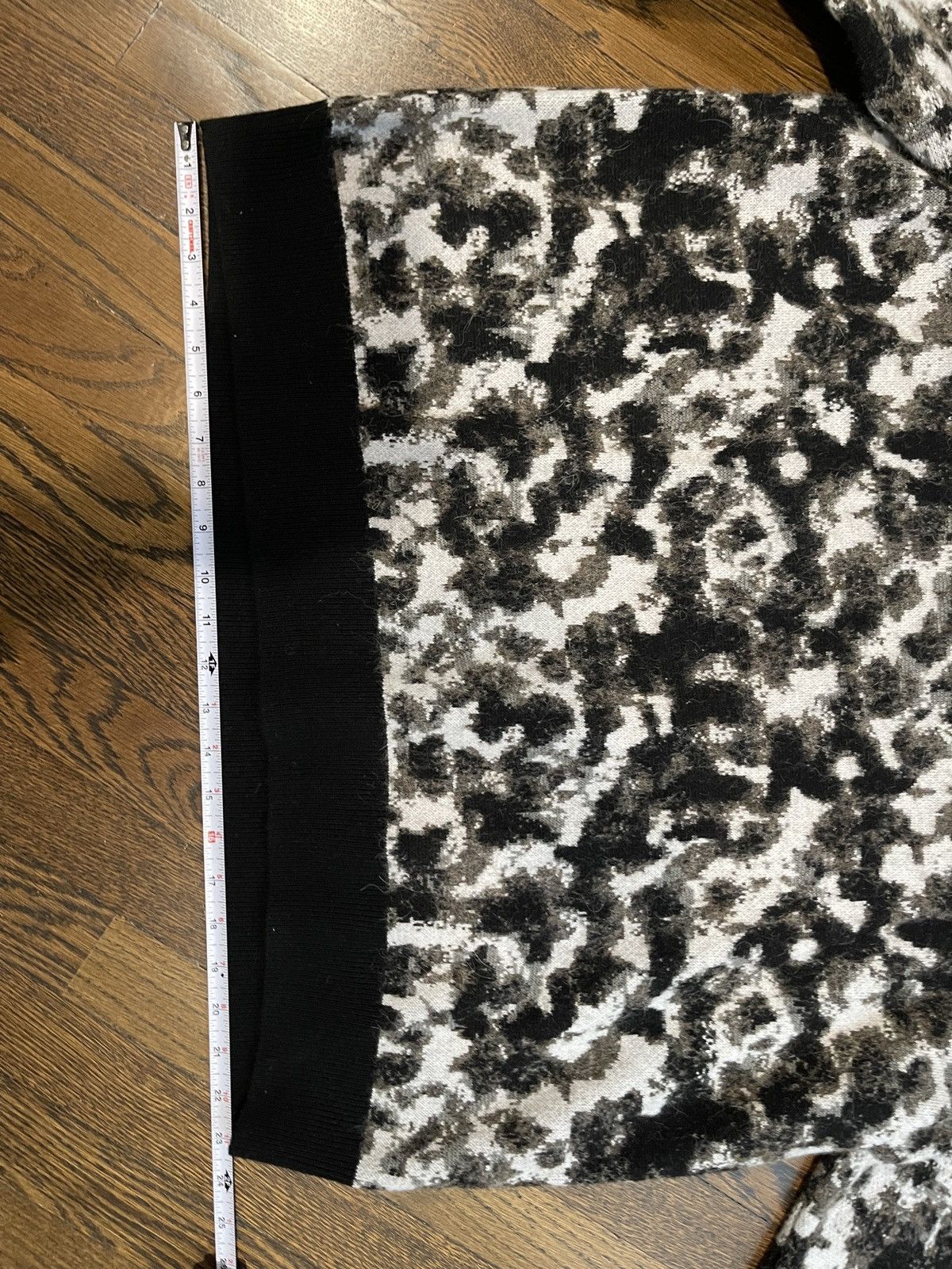 Allsaints AllSaints Oversized Leopard Animal Print Sweater Size Large Size US L / EU 52-54 / 3 - 8 Thumbnail