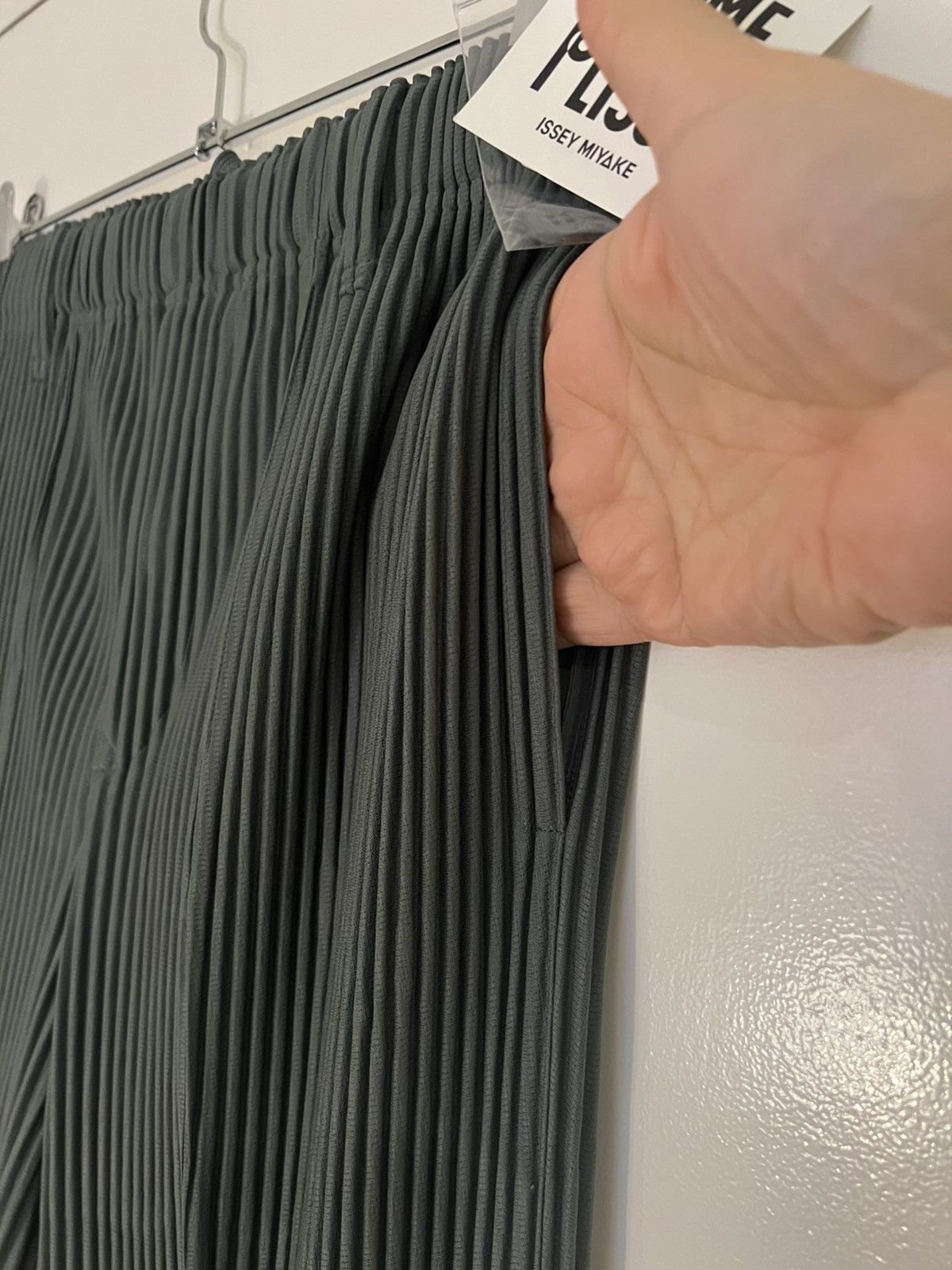 Pleats Please Issey Miyake HOMME PLISSÉ ISSEY MIYAKE Trousers Green Size 2 Medium Size US 32 / EU 48 - 4 Thumbnail