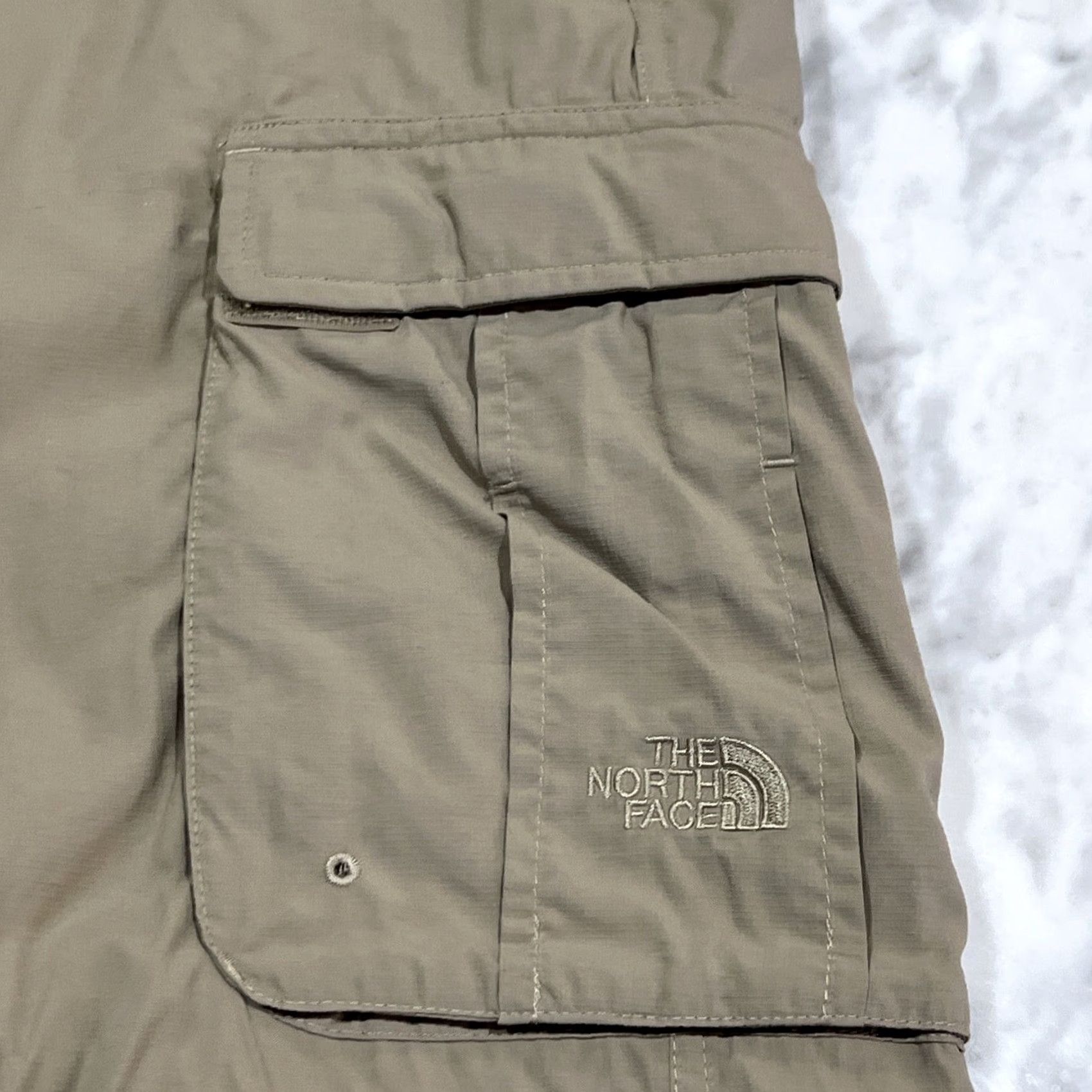 The North Face The North Face Pants Mens 38X31 Beige Flat Front Straight Leg Cargo Pockets Size US 38 / EU 54 - 5 Thumbnail